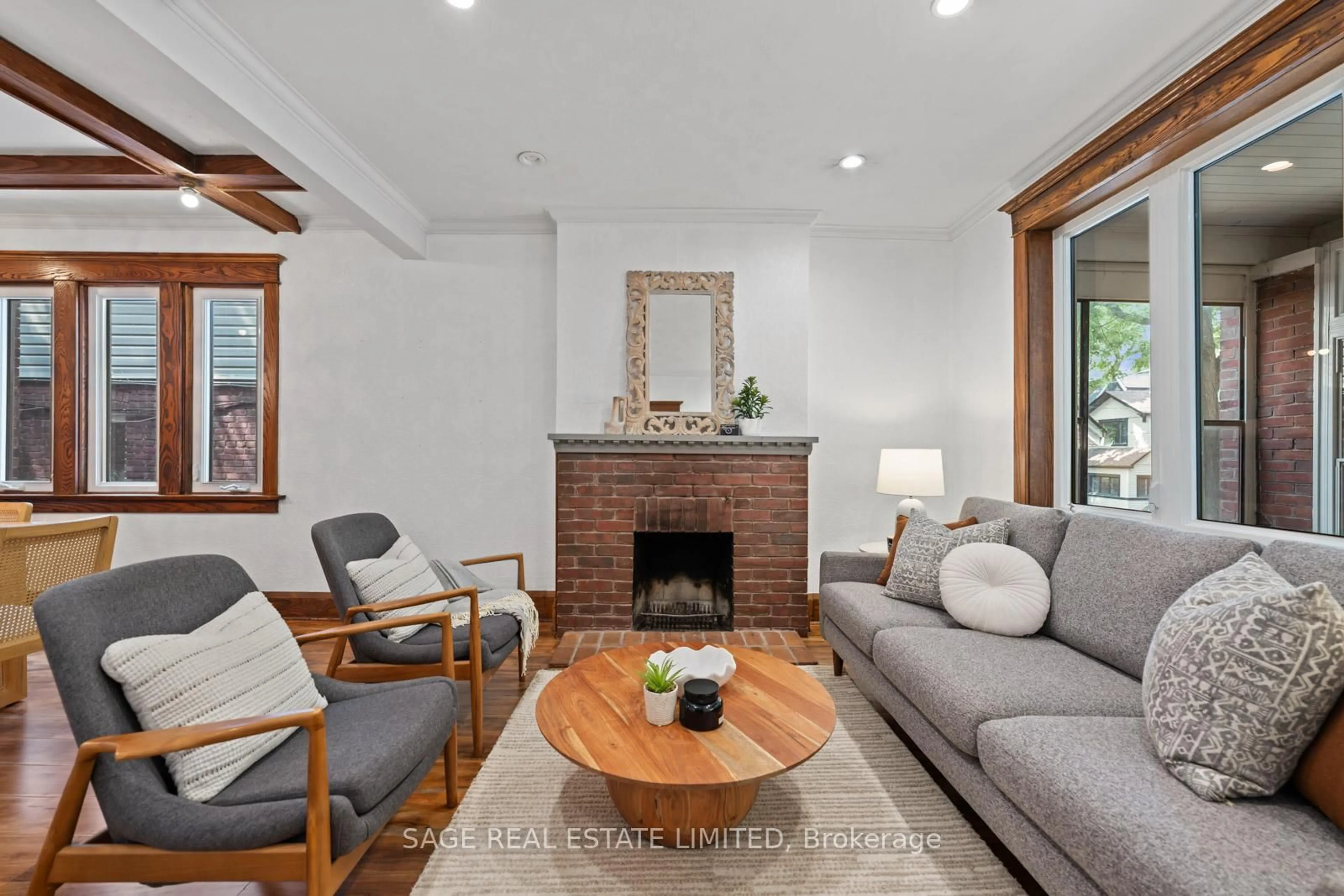 Living room with furniture, unknown for 106 Bellefair Ave, Toronto Ontario M4L 3T8