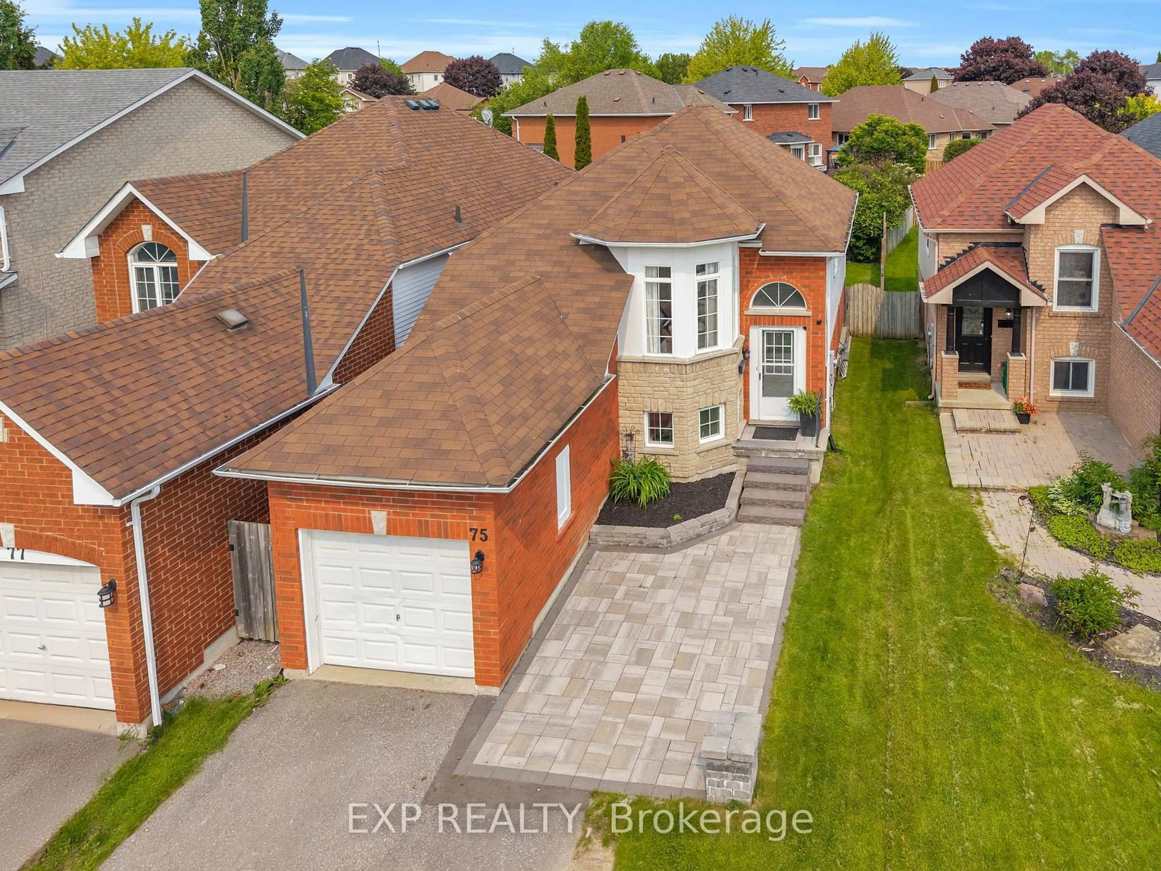 A pic from outside/outdoor area/front of a property/back of a property/a pic from drone, street for 75 Abernethy Cres, Clarington Ontario L1C 4Y9