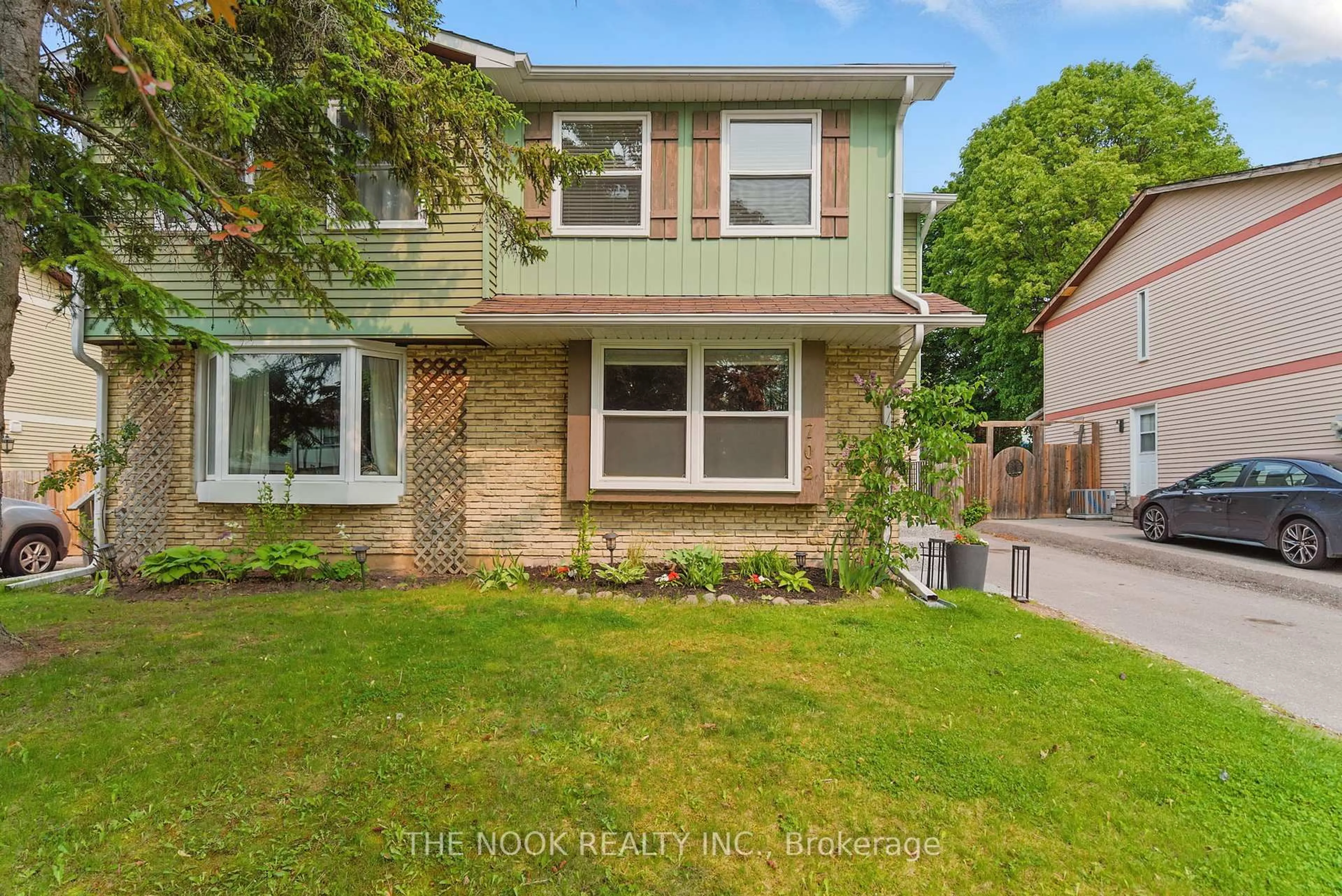 Unknown for 702 Hillcroft St, Oshawa Ontario L1G 7H6