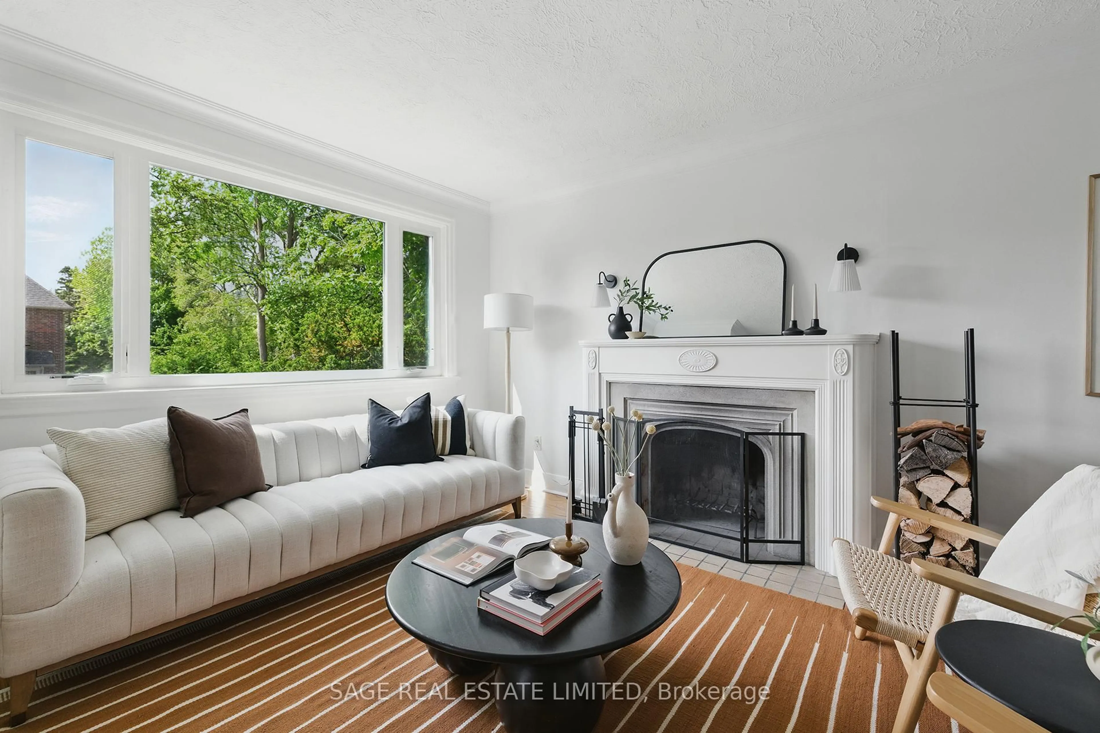 Living room with furniture, unknown for 14 Long Cres, Toronto Ontario M4E 1N6