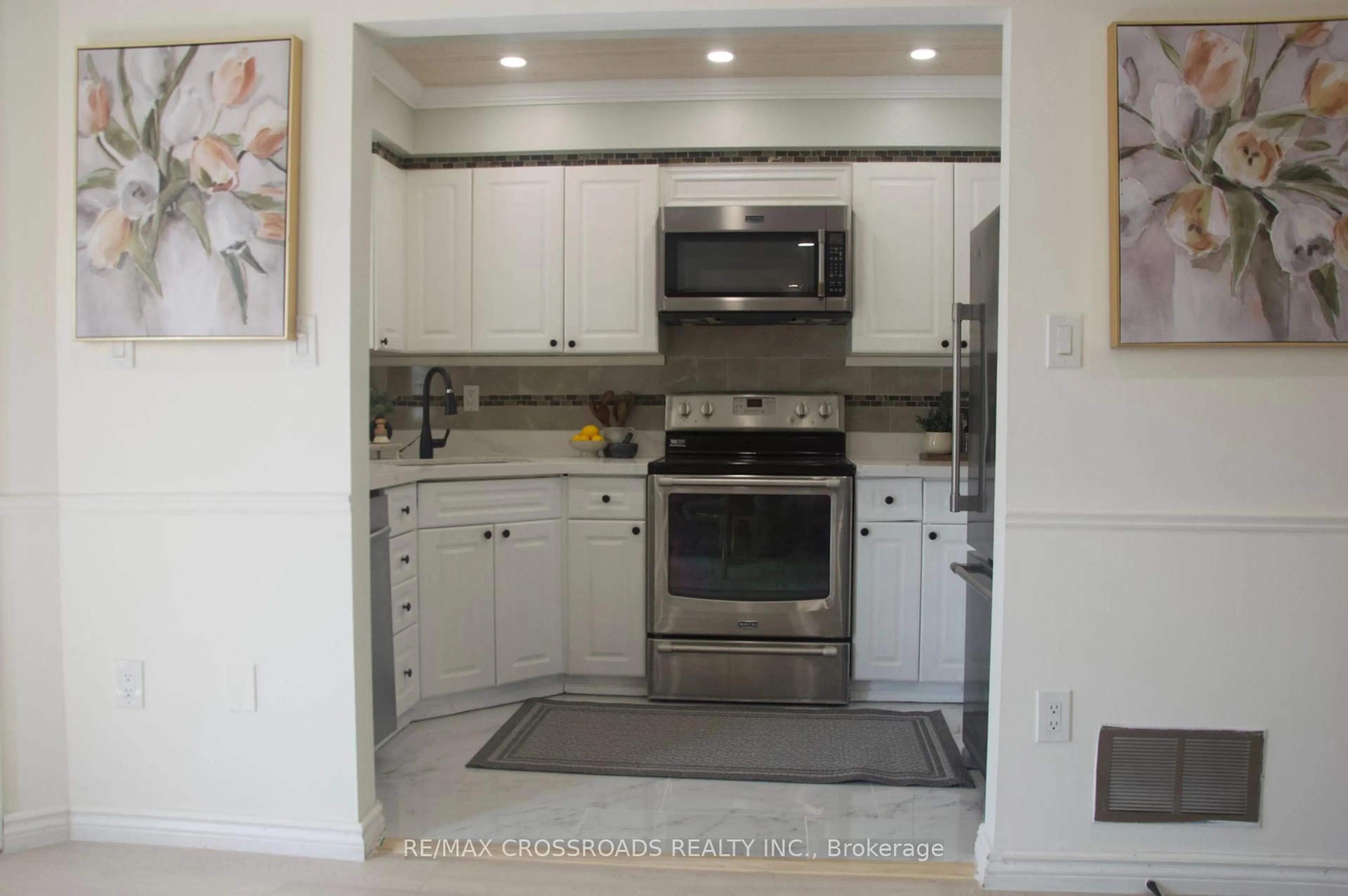Unknown for 33 John Walter Cres, Clarington Ontario L1E 2W6