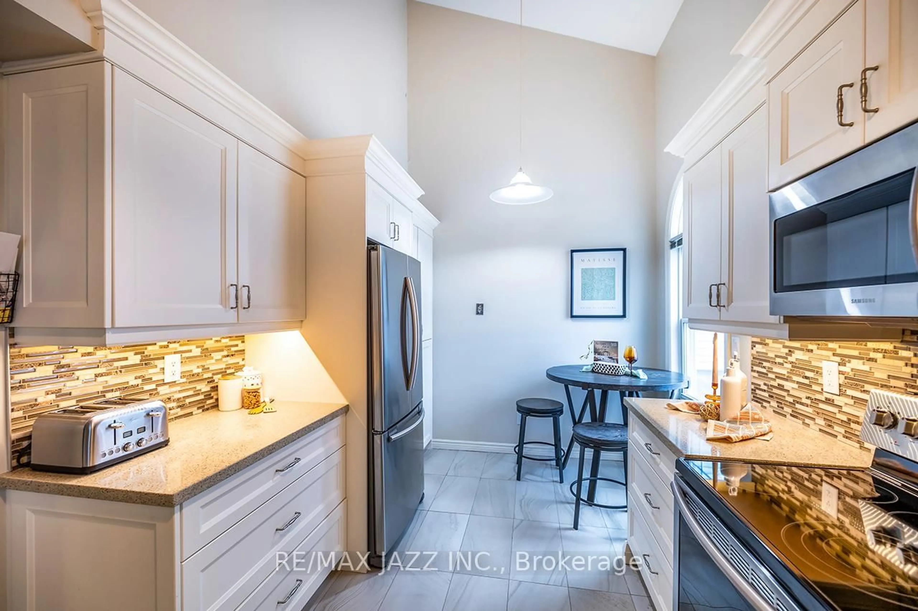 Open concept kitchen, ceramic/tile floor for 1655 Nash Rd #C3, Clarington Ontario L1E 1S8