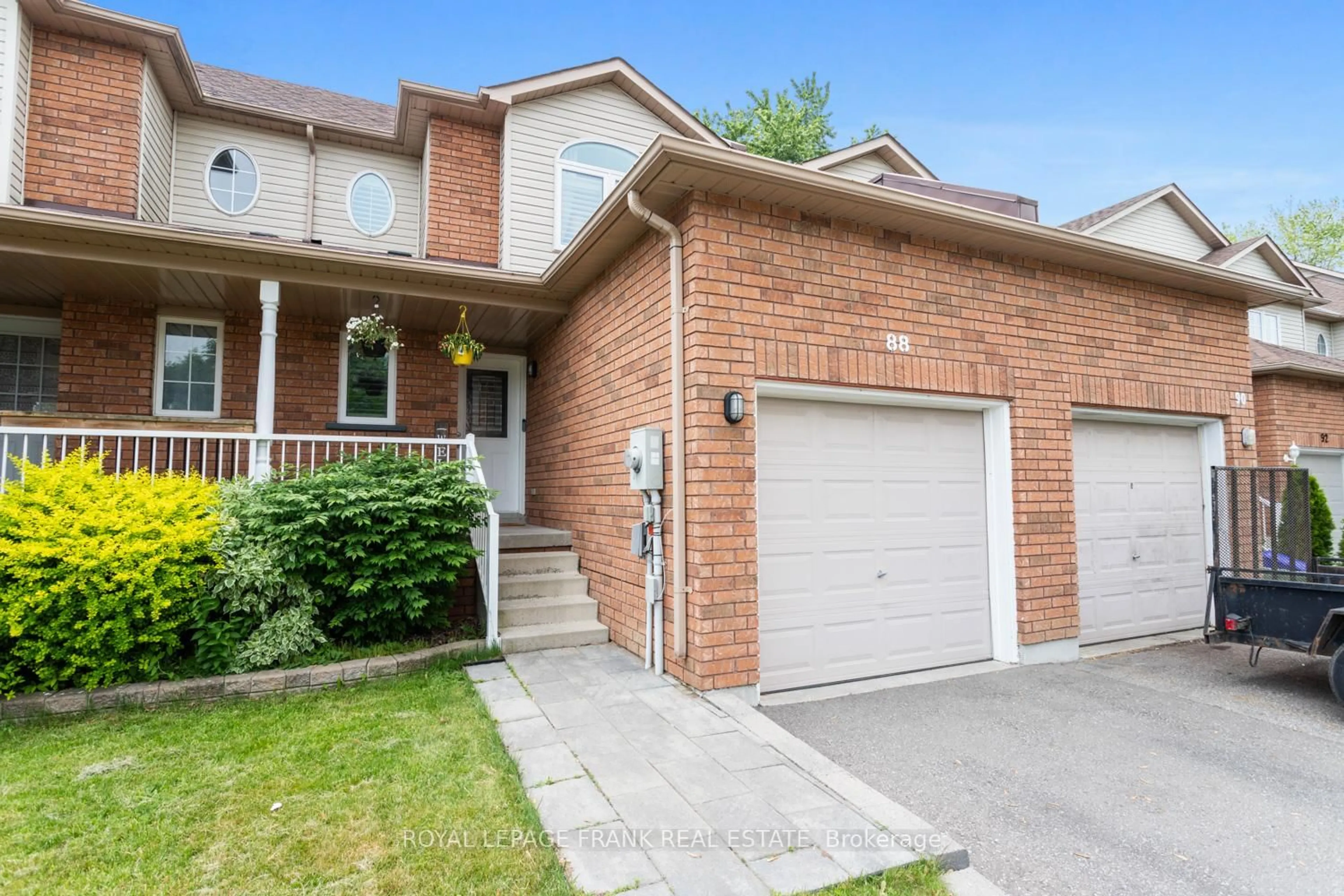 Home with brick exterior material, street for 88 Richfield Sq, Clarington Ontario L1E 3G4