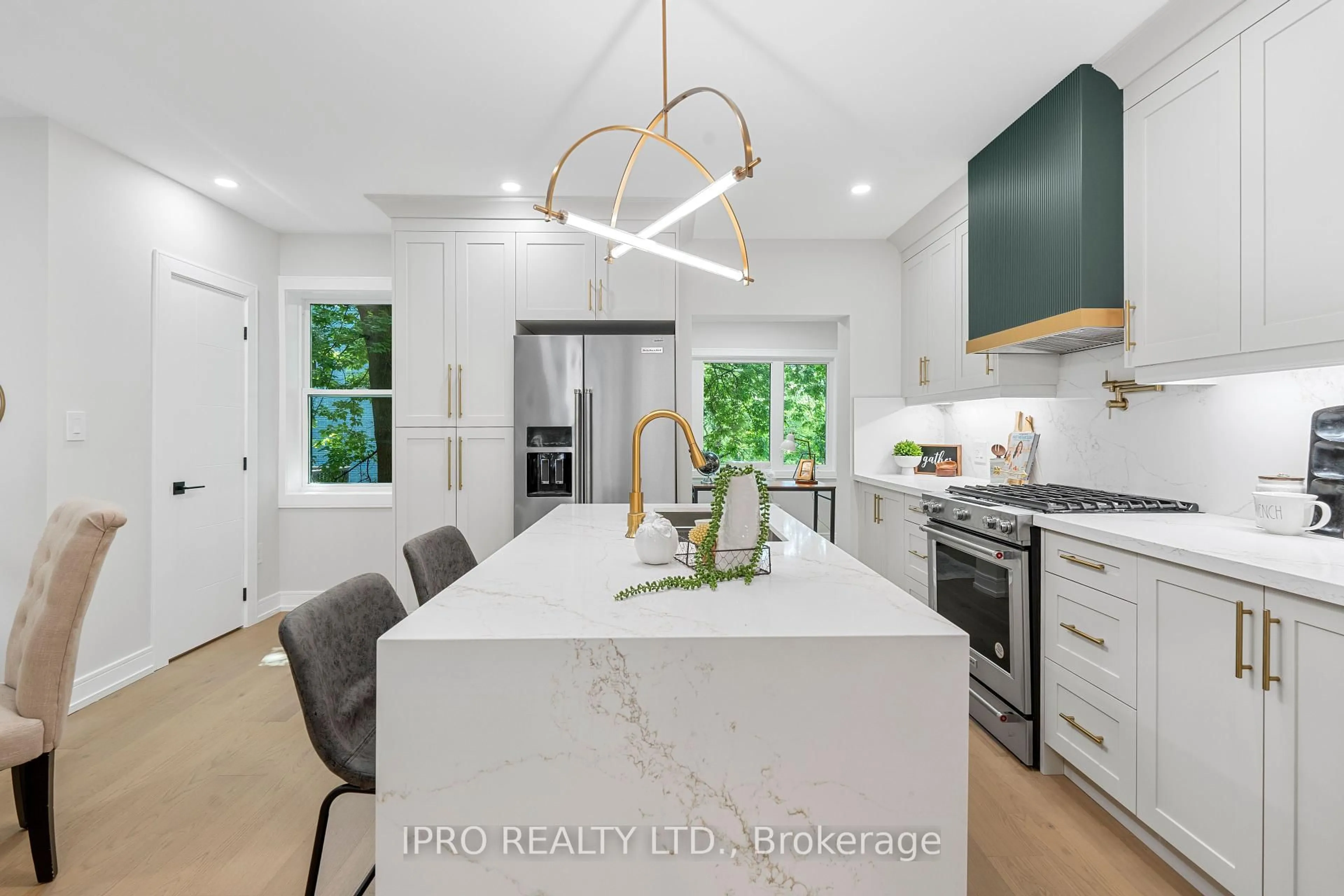 Open concept kitchen, ceramic/tile floor for 8 Main St, Toronto Ontario M4E 2V4