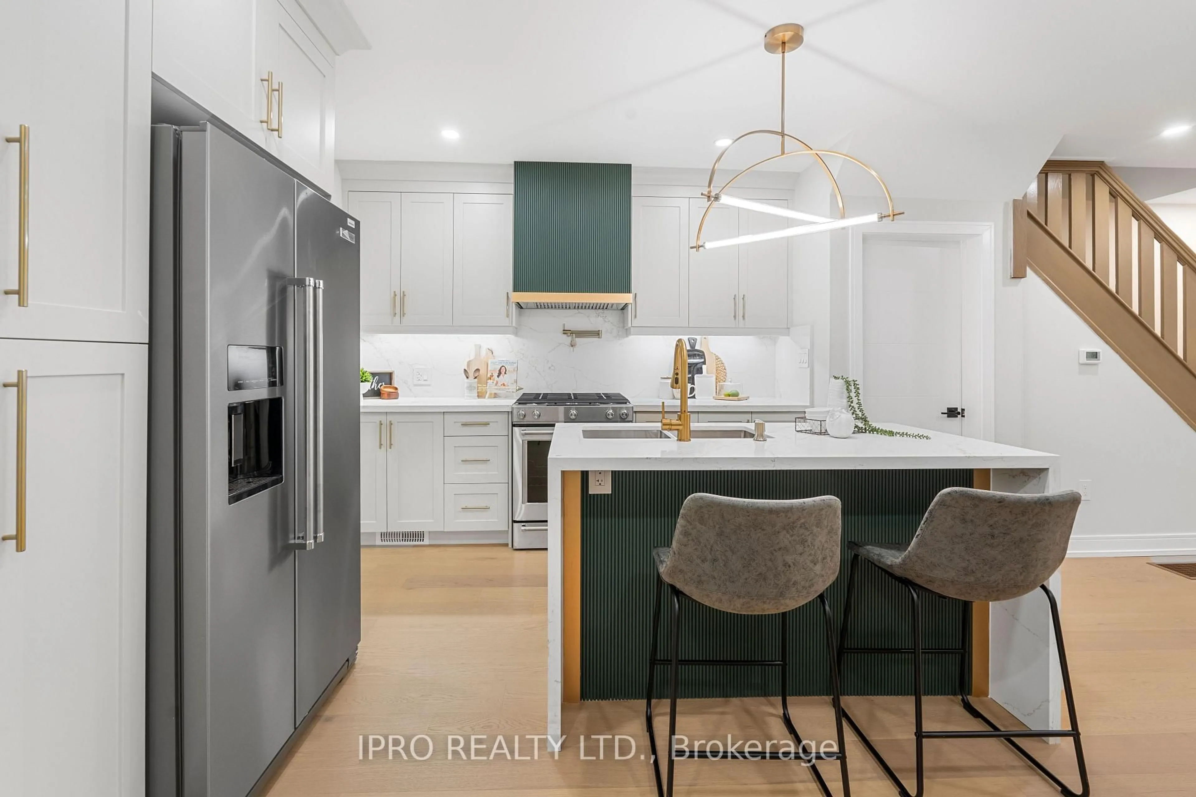 Open concept kitchen, unknown for 8 Main St, Toronto Ontario M4E 2V4