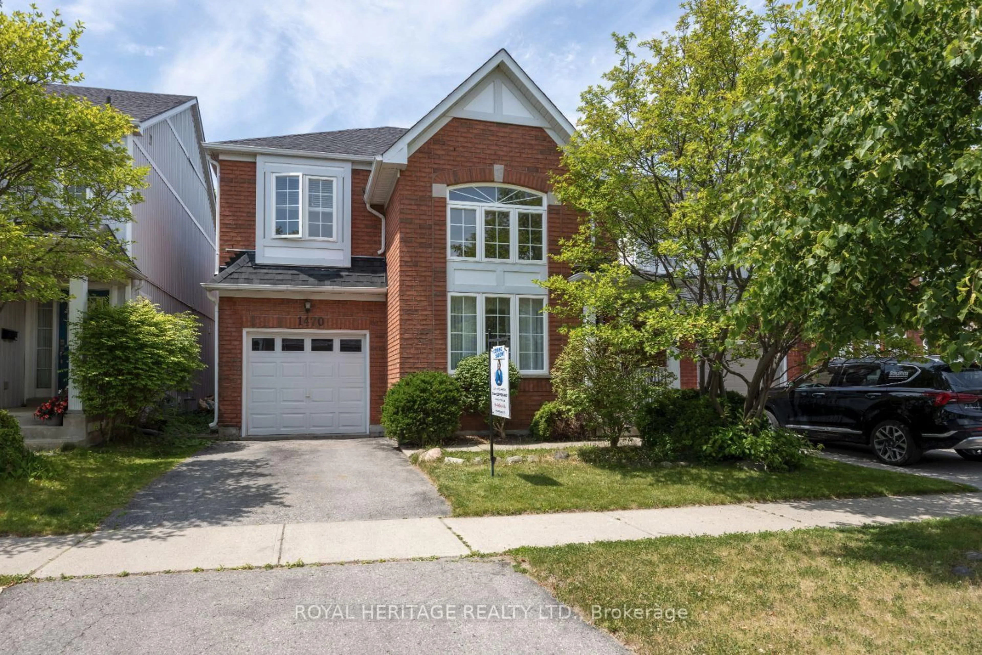 Home with brick exterior material, street for 1470 Bridgeport St, Oshawa Ontario L1K 2P5