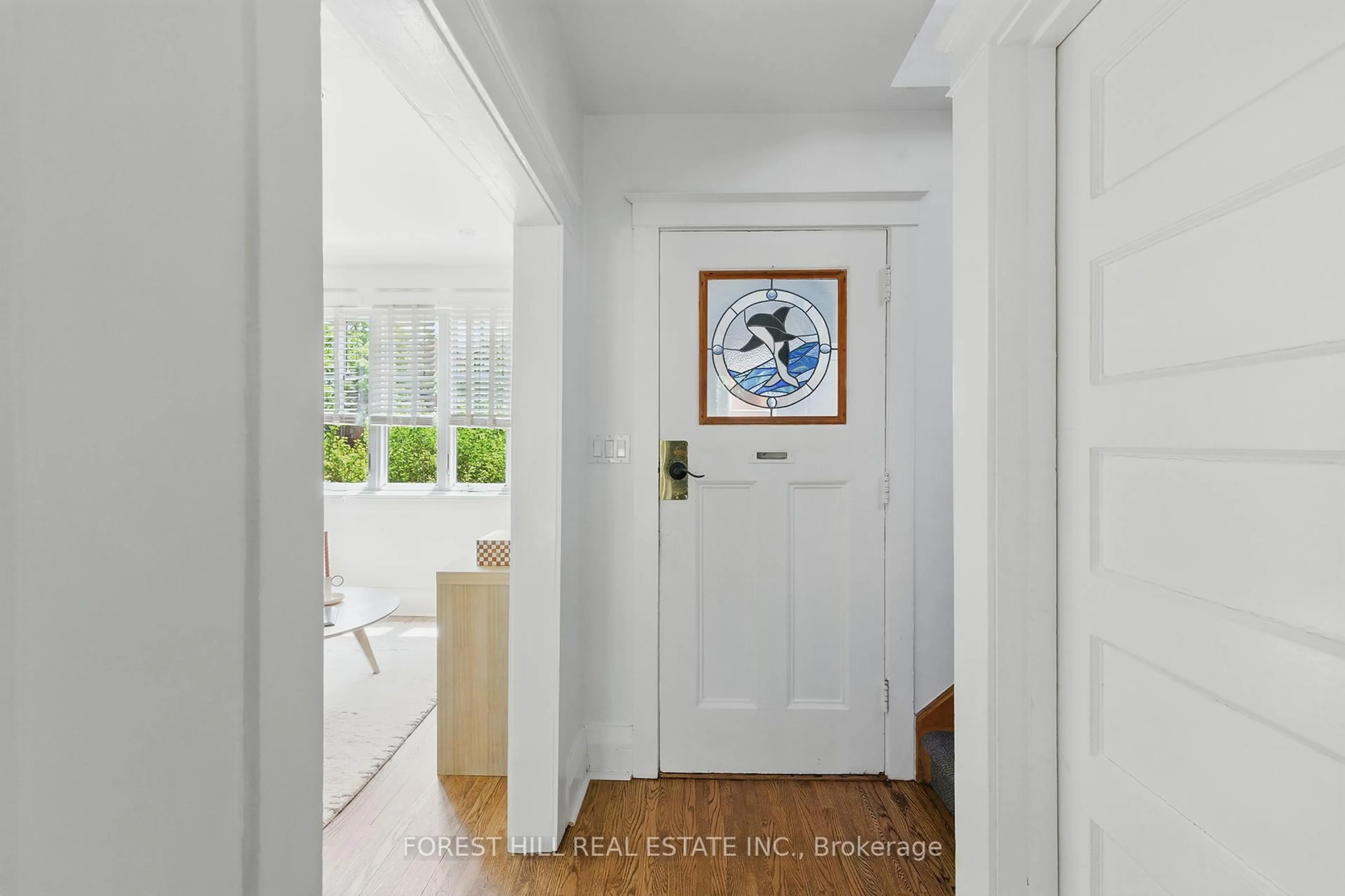 Indoor entryway for 84 Hanson St, Toronto Ontario M4C 1A1