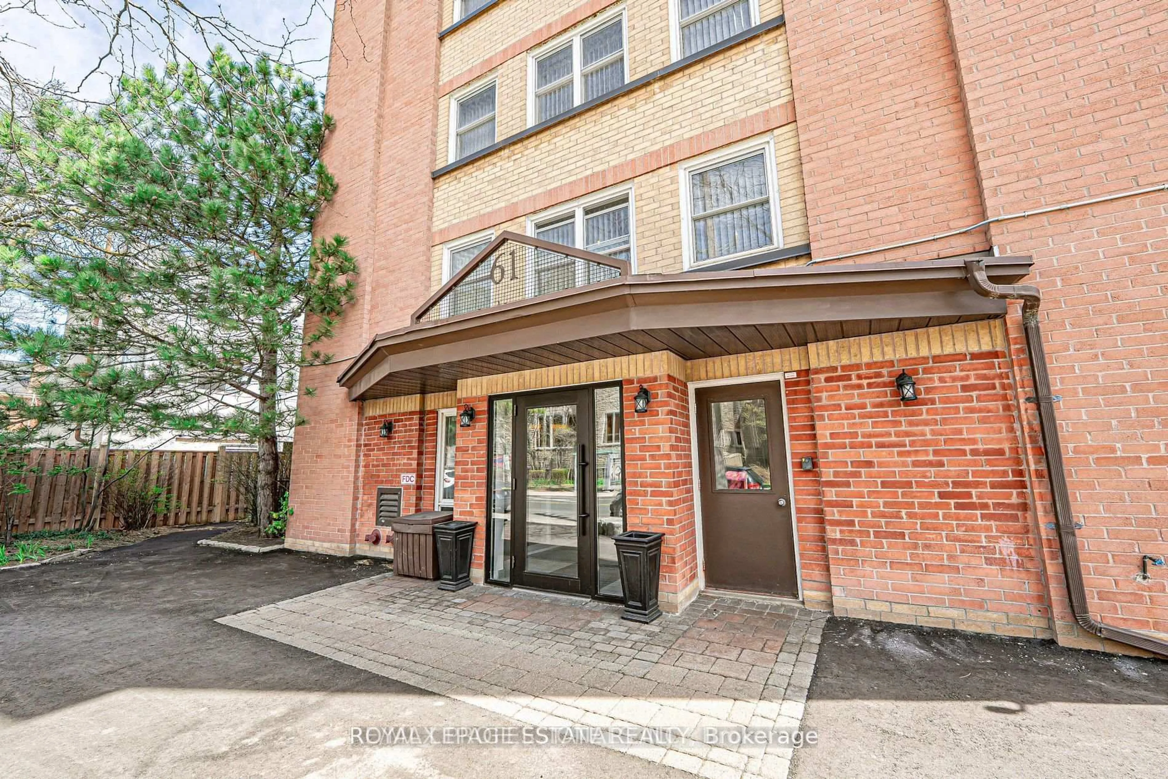 Unknown for 61 Main St #106, Toronto Ontario M4E 2V6