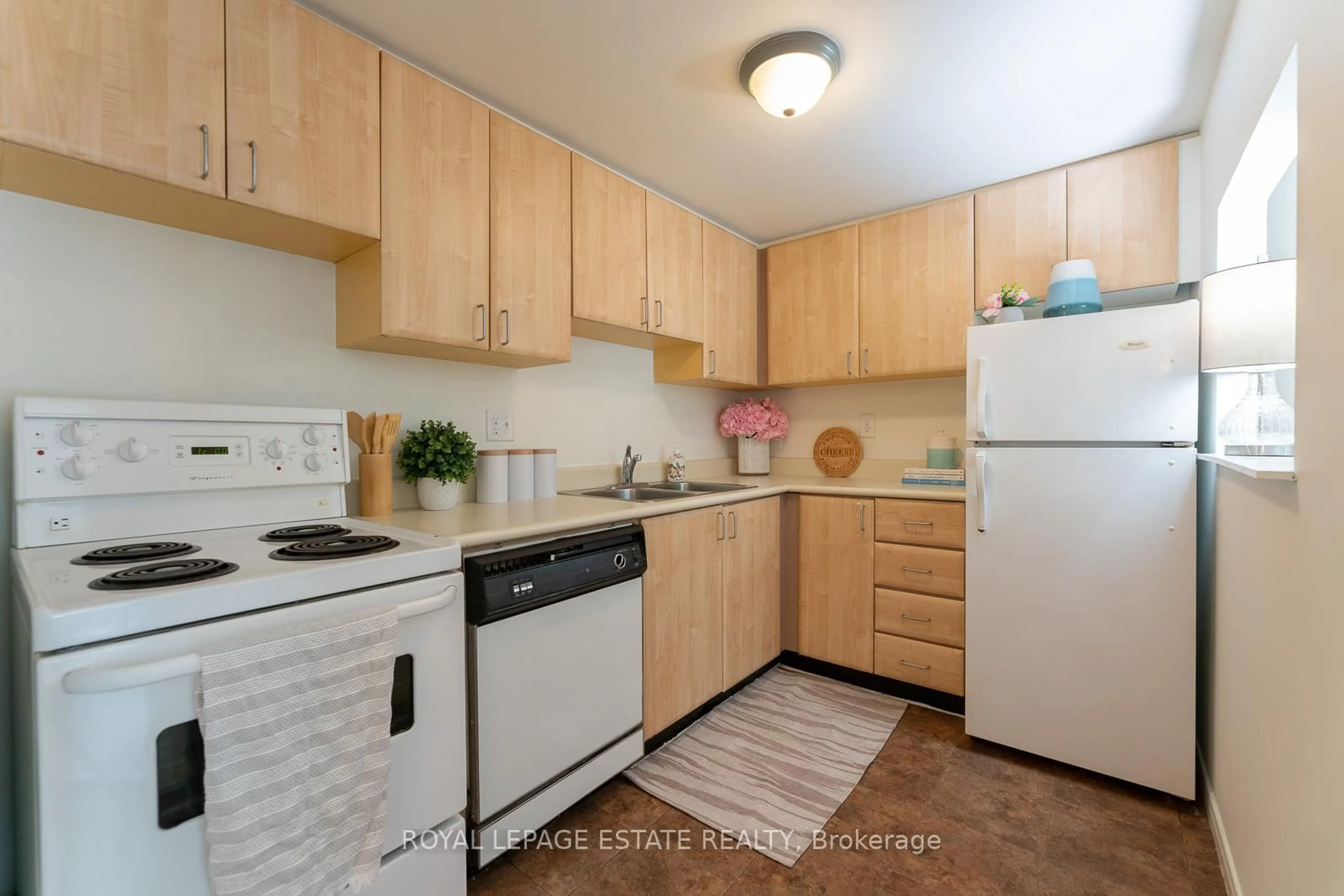 Standard kitchen, unknown for 61 Main St #106, Toronto Ontario M4E 2V6