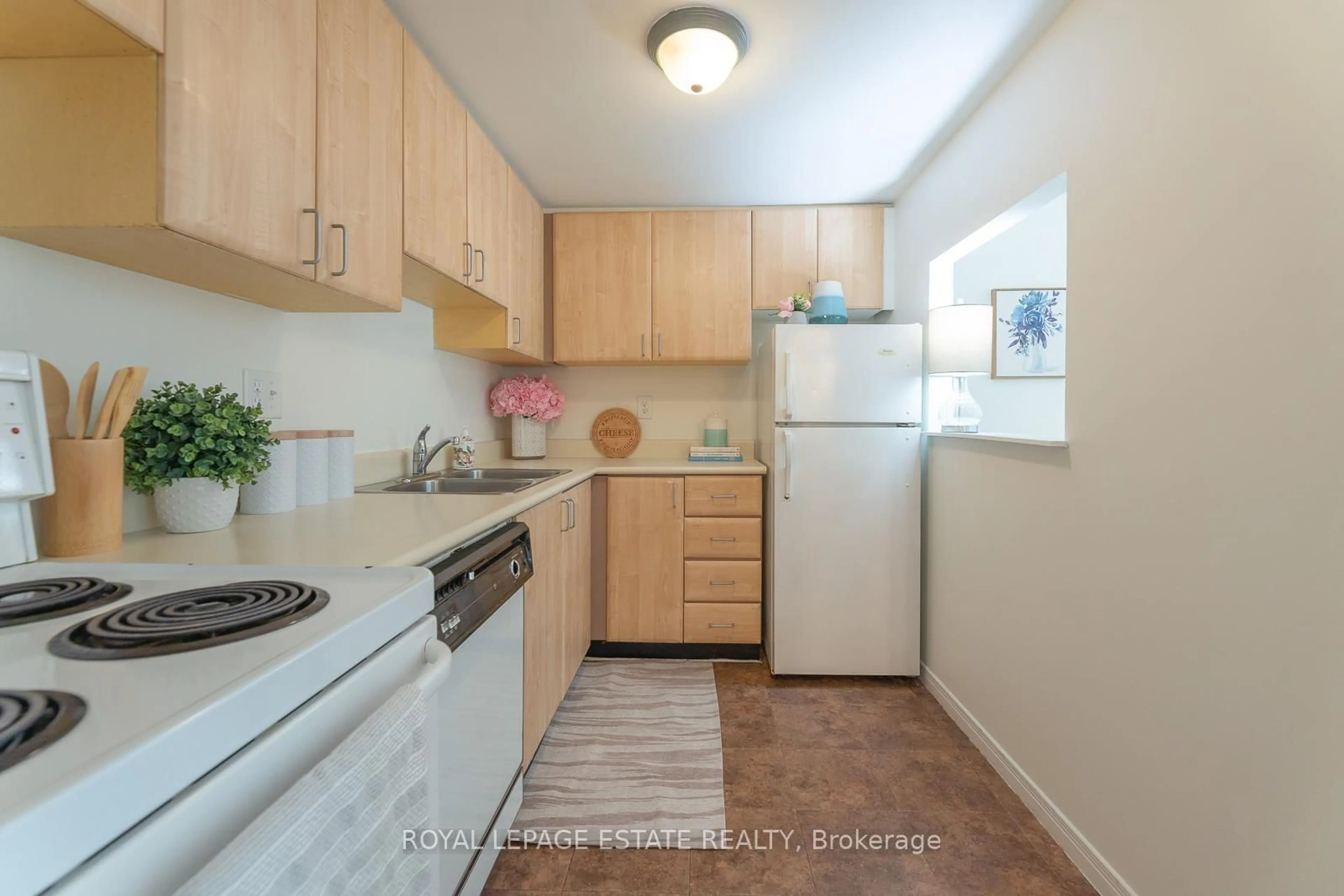 Standard kitchen, unknown for 61 Main St #106, Toronto Ontario M4E 2V6