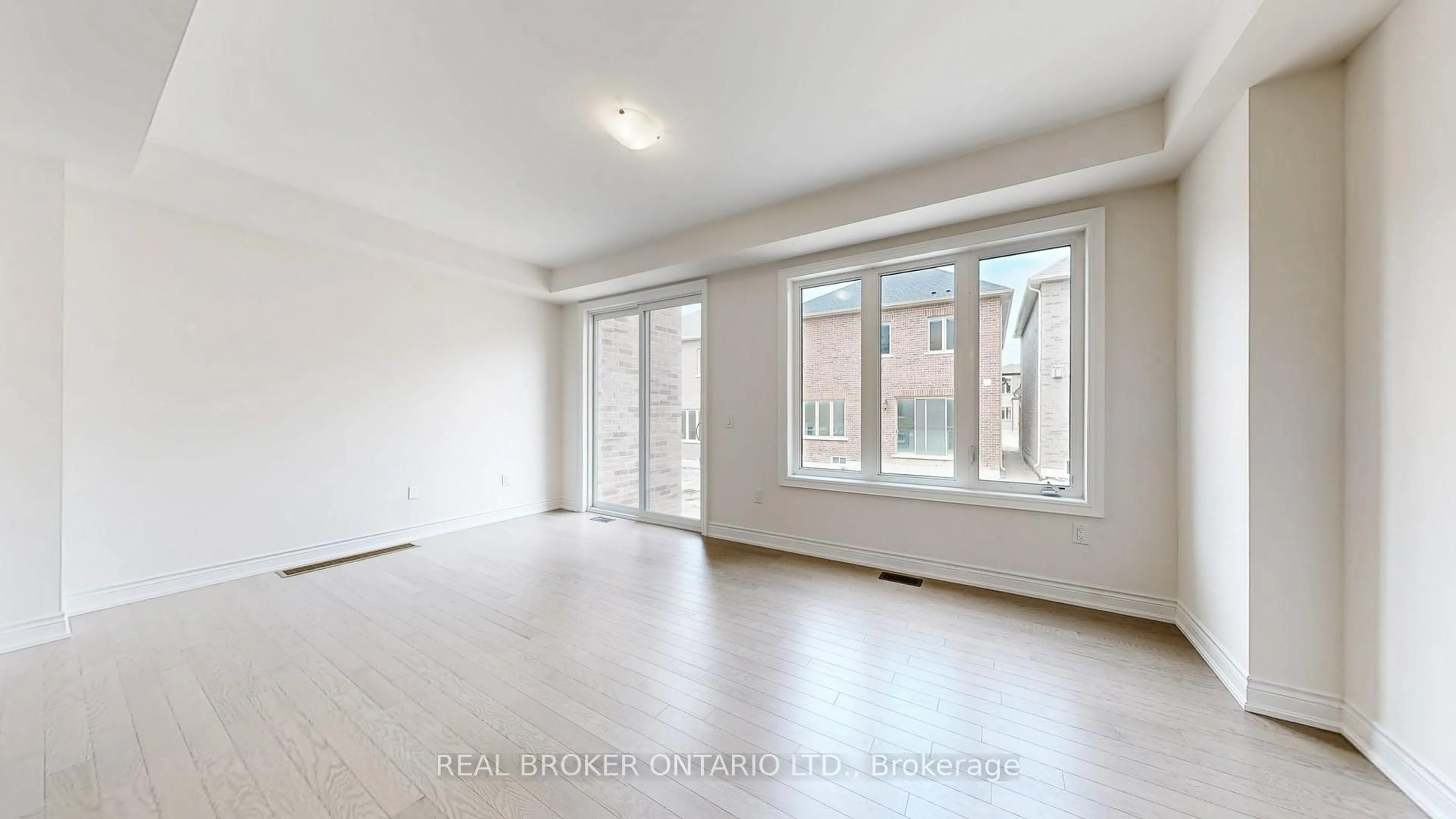 A pic of a room for 2904 Grindstone Cres, Pickering Ontario L1X 2R5