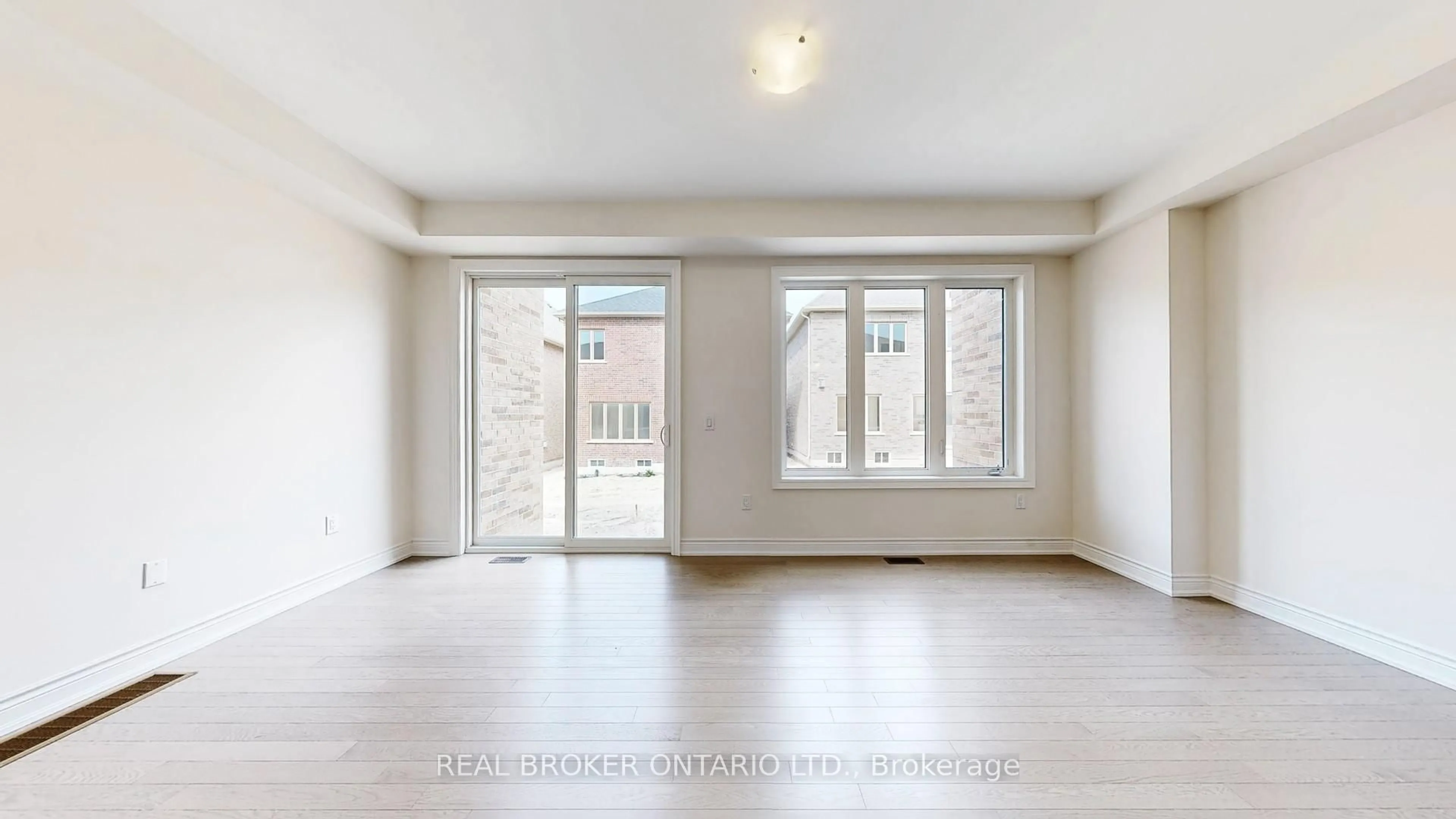 A pic of a room for 2904 Grindstone Cres, Pickering Ontario L1X 2R5