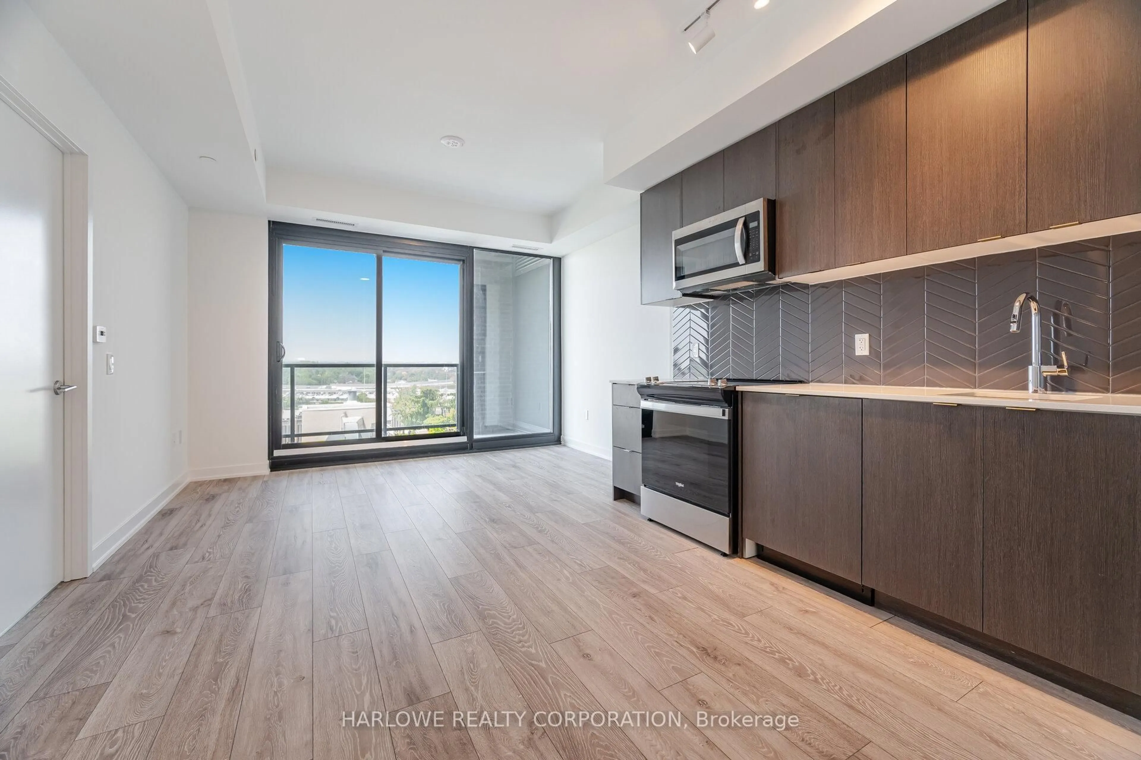 Unknown for 1606 Charles St #1201 A, Whitby Ontario L1N 0P1