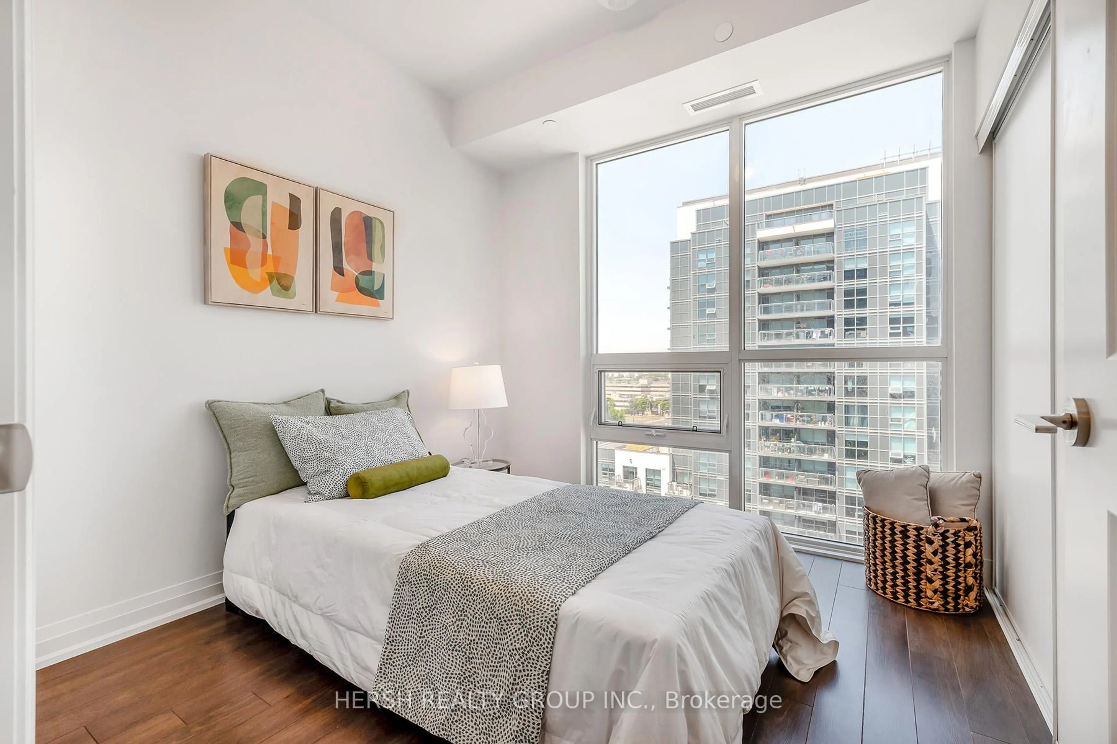 Bedroom with bed, unknown for 10 Meadowglen Pl #206, Toronto Ontario M1G 0A8
