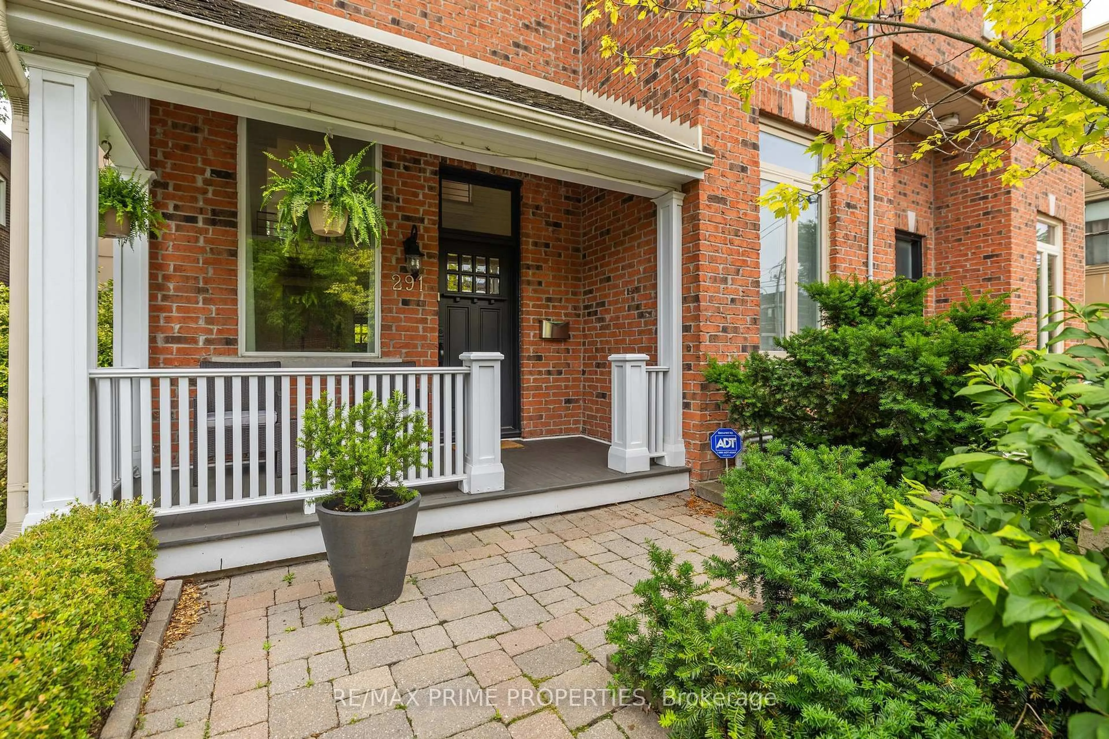 Unknown for 291 Kingswood Rd, Toronto Ontario M4E 3N8