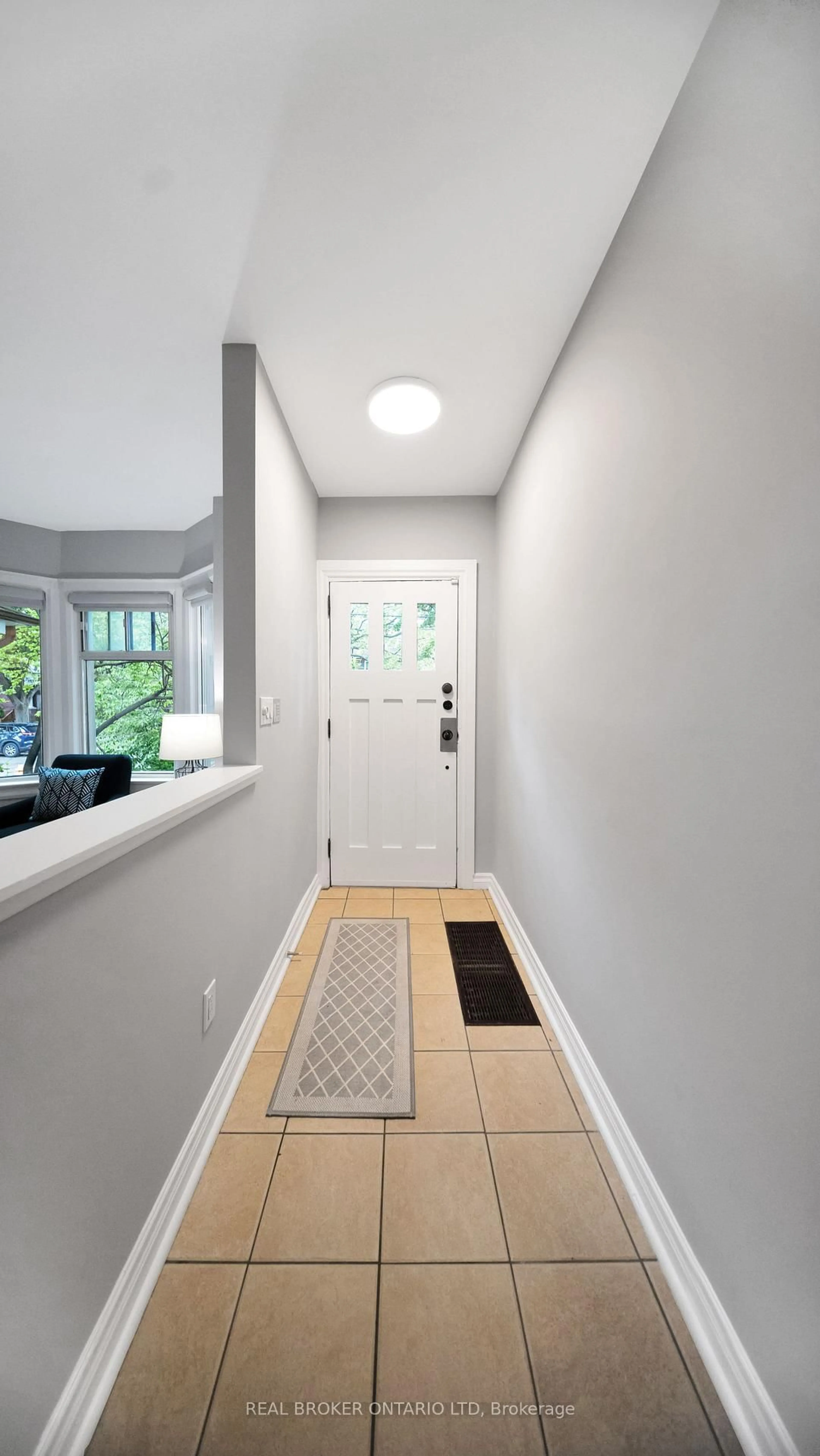 Indoor entryway for 259 Strathmore Blvd, Toronto Ontario M4J 1P7
