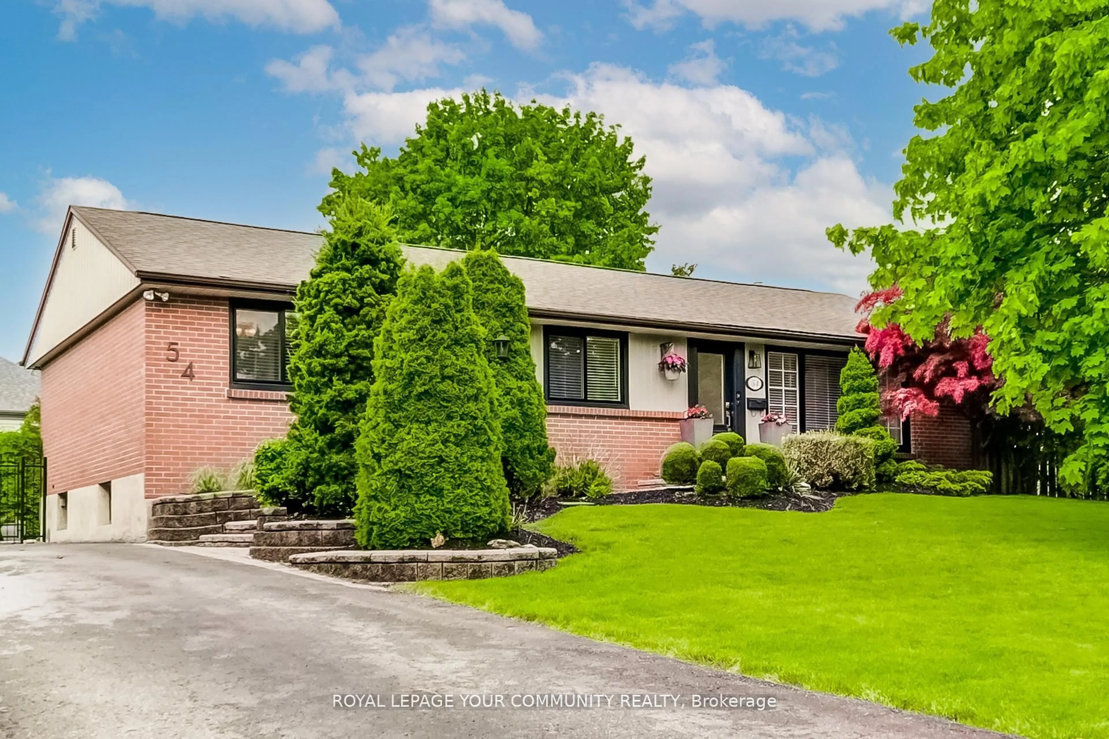 Home with brick exterior material, street for 54 Montgomery Ave, Whitby Ontario L1M 1B1