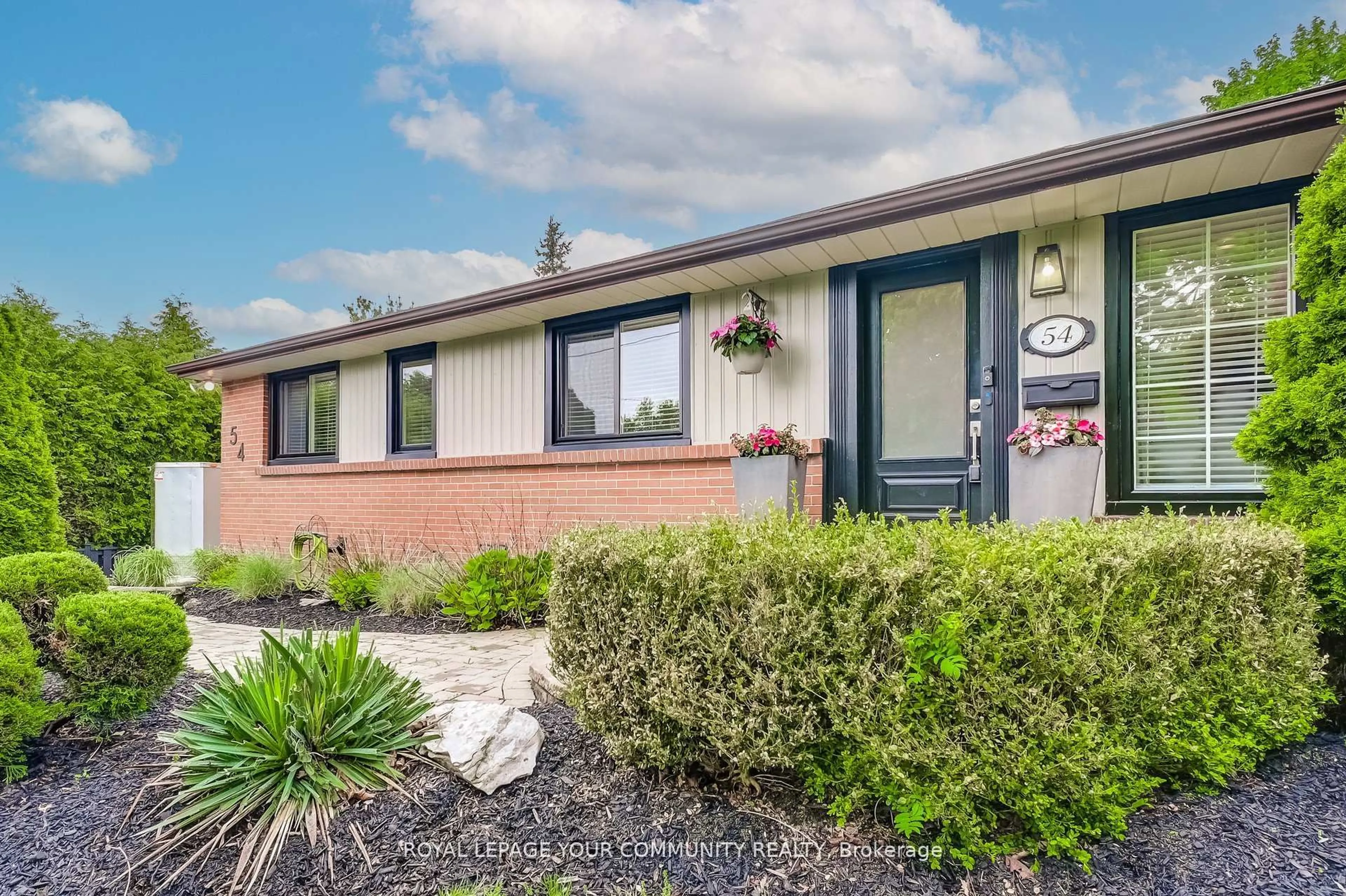 Home with brick exterior material, street for 54 Montgomery Ave, Whitby Ontario L1M 1B1