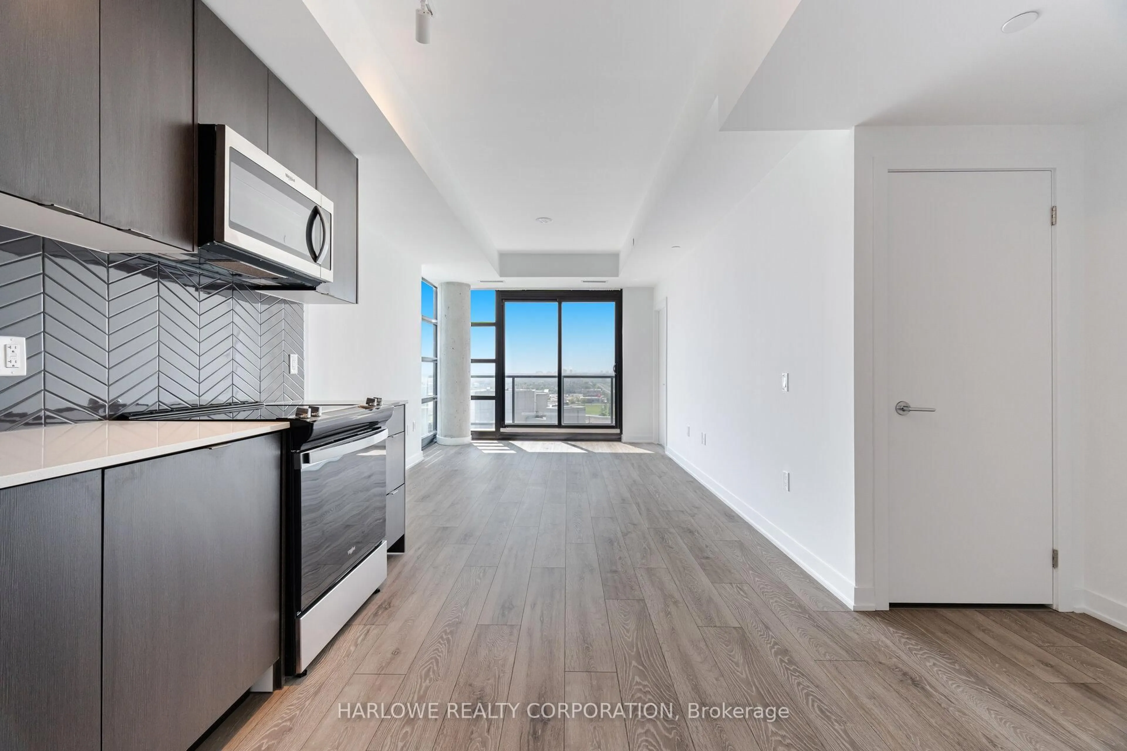 A pic of a room for 1606 Charles St #1408 A, Whitby Ontario L1N 0P1