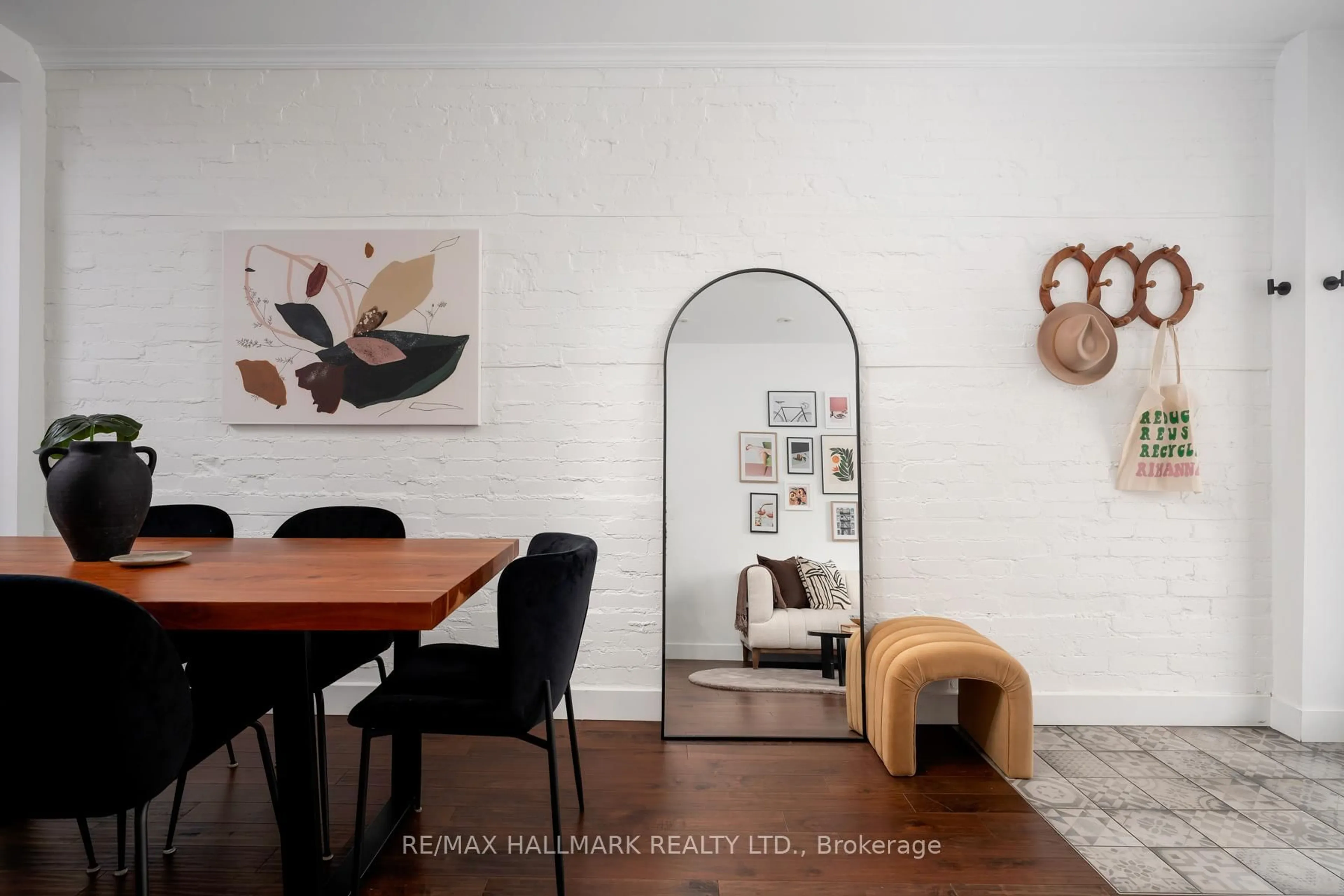 Dining room, unknown for 131 Lamb Ave, Toronto Ontario M4J 4M5