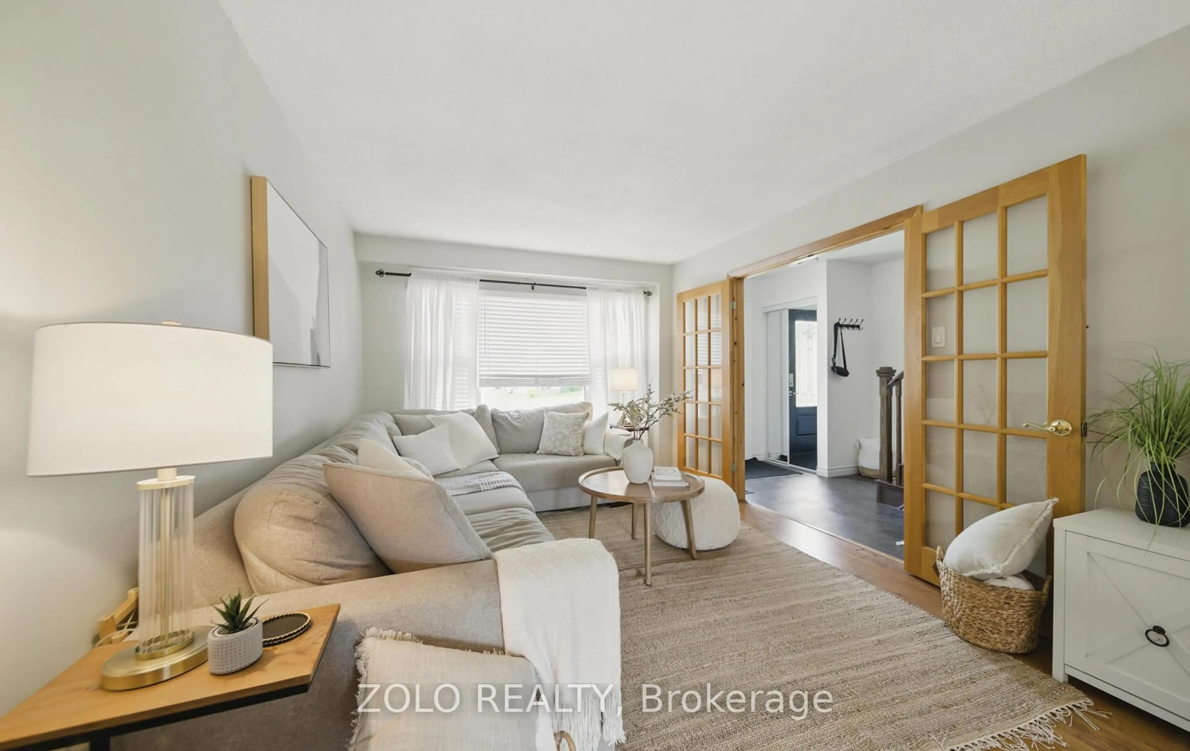 Living room with furniture, unknown for 618 Galahad Dr, Oshawa Ontario L1K 1M2