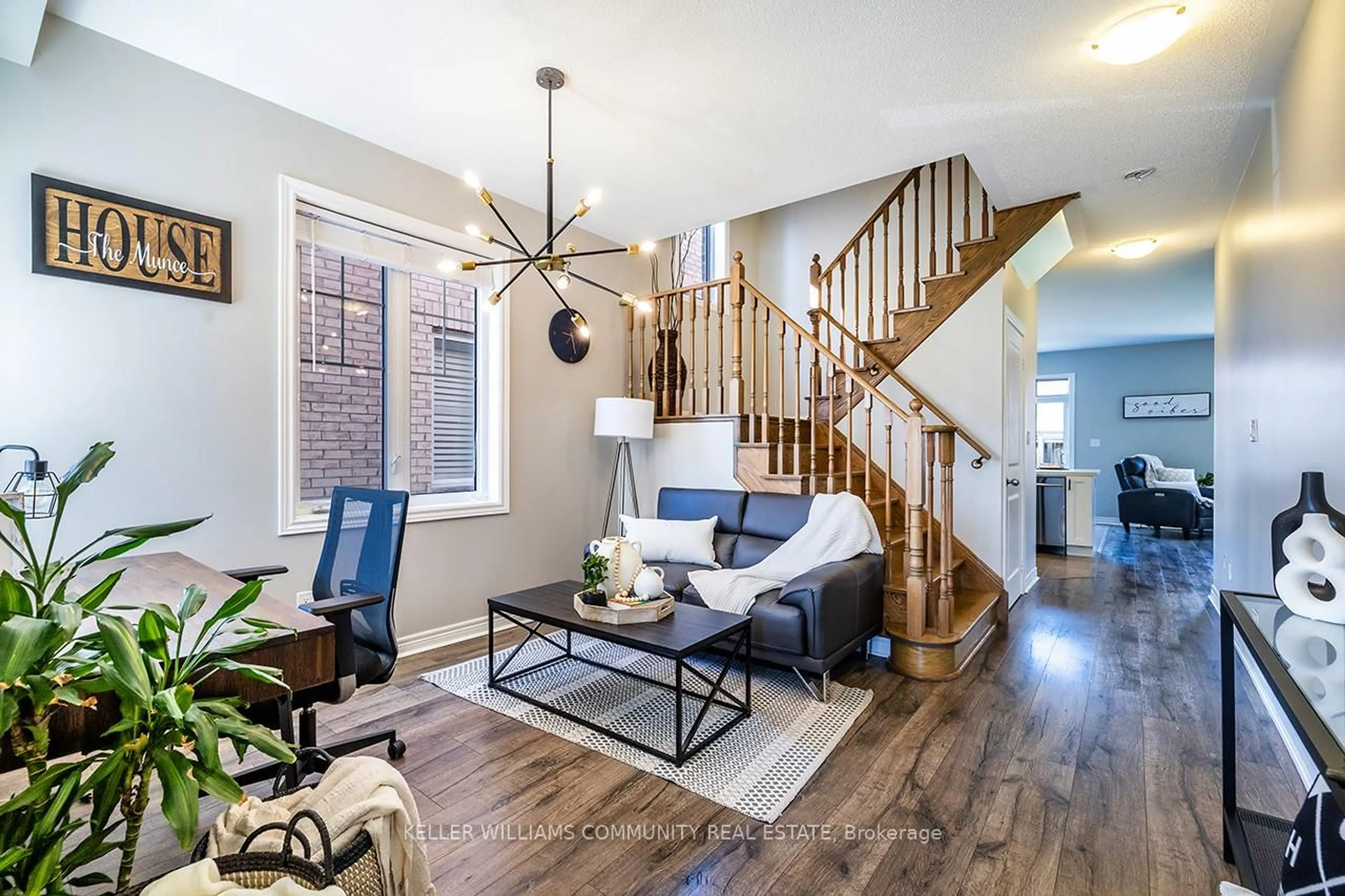 Indoor entryway for 79 Sumersford Dr, Clarington Ontario L1C 0P5