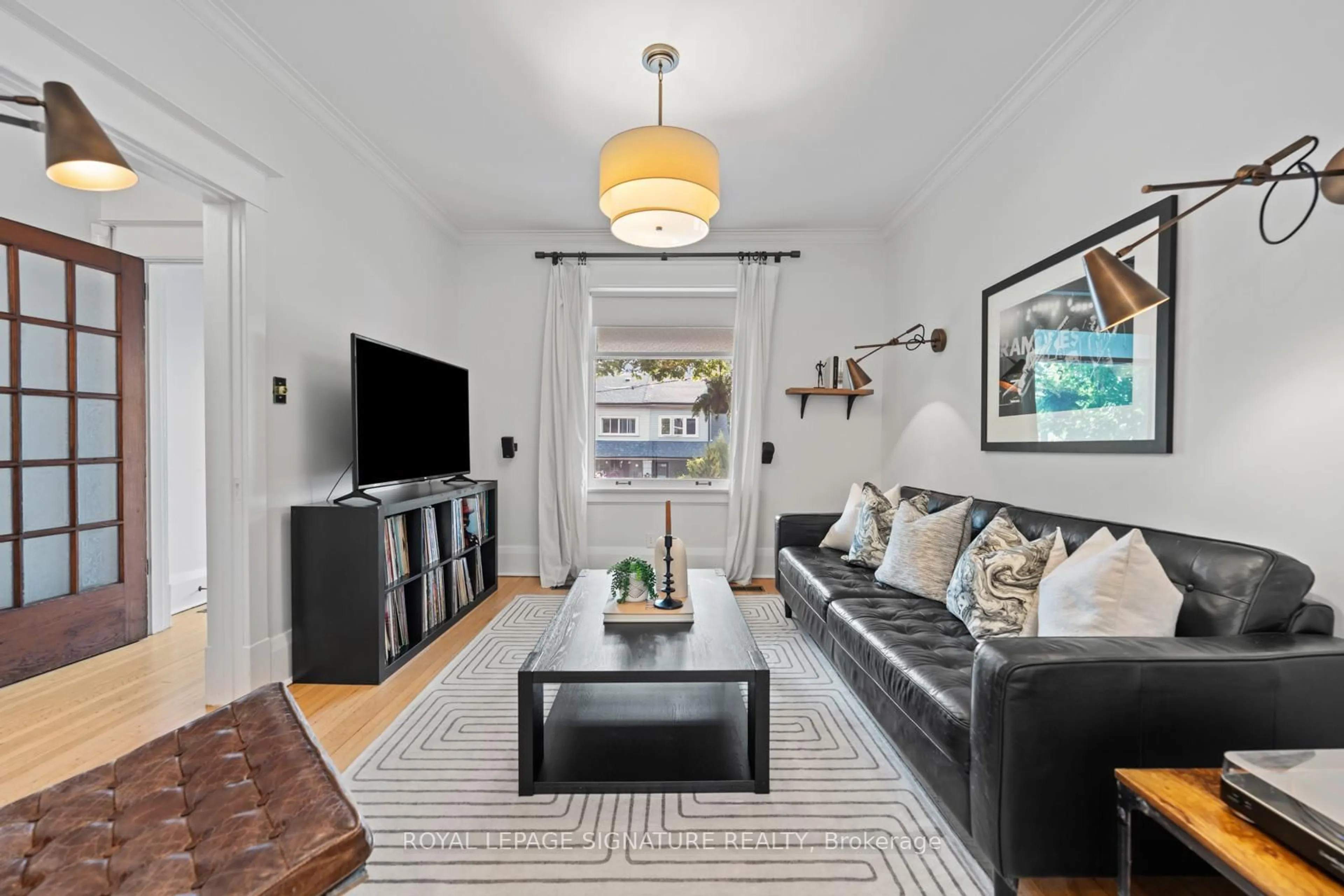 Living room with furniture, unknown for 247 Highfield Rd, Toronto Ontario M4L 2V4