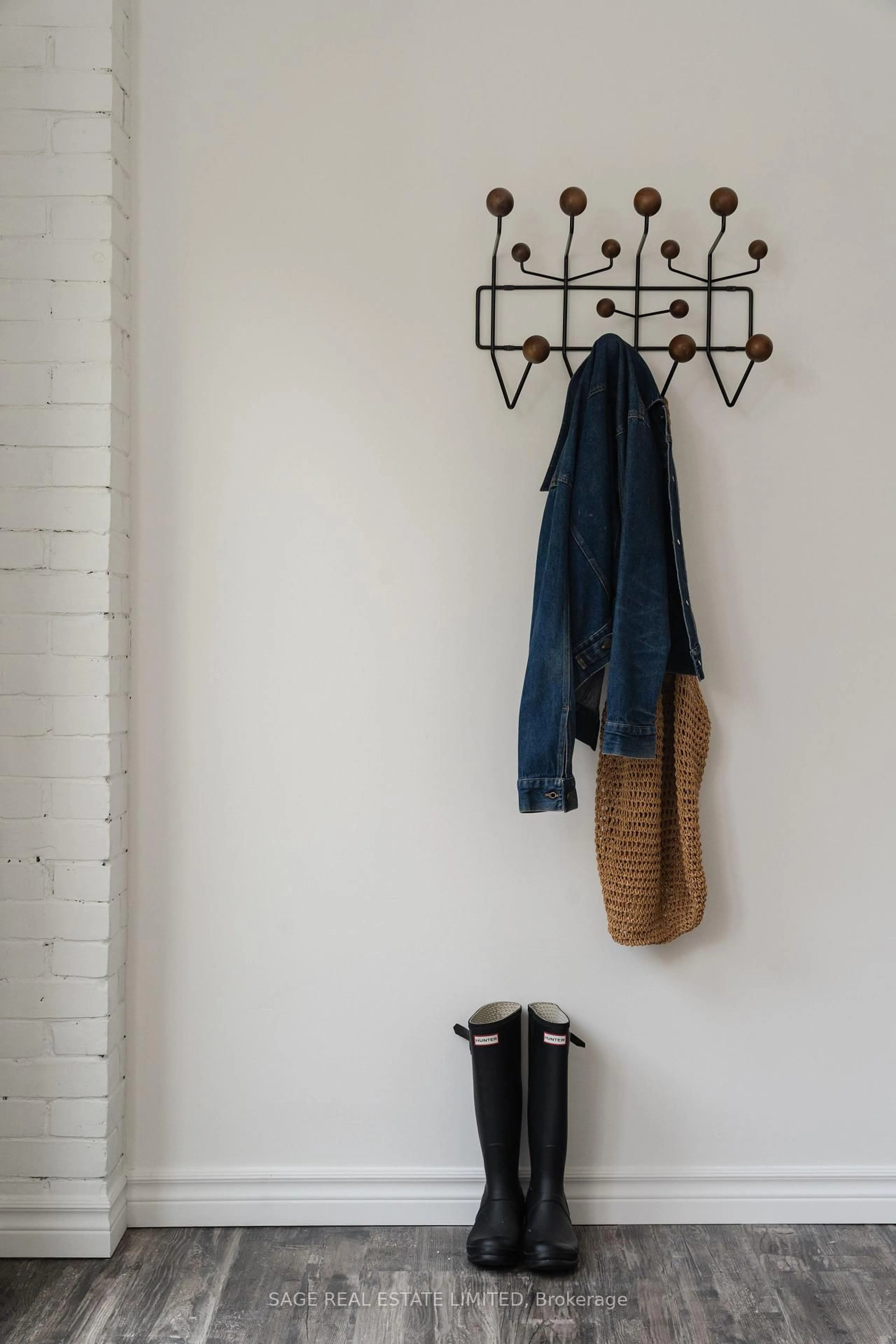 Indoor entryway for 80 Alton Ave, Toronto Ontario M4L 2M2