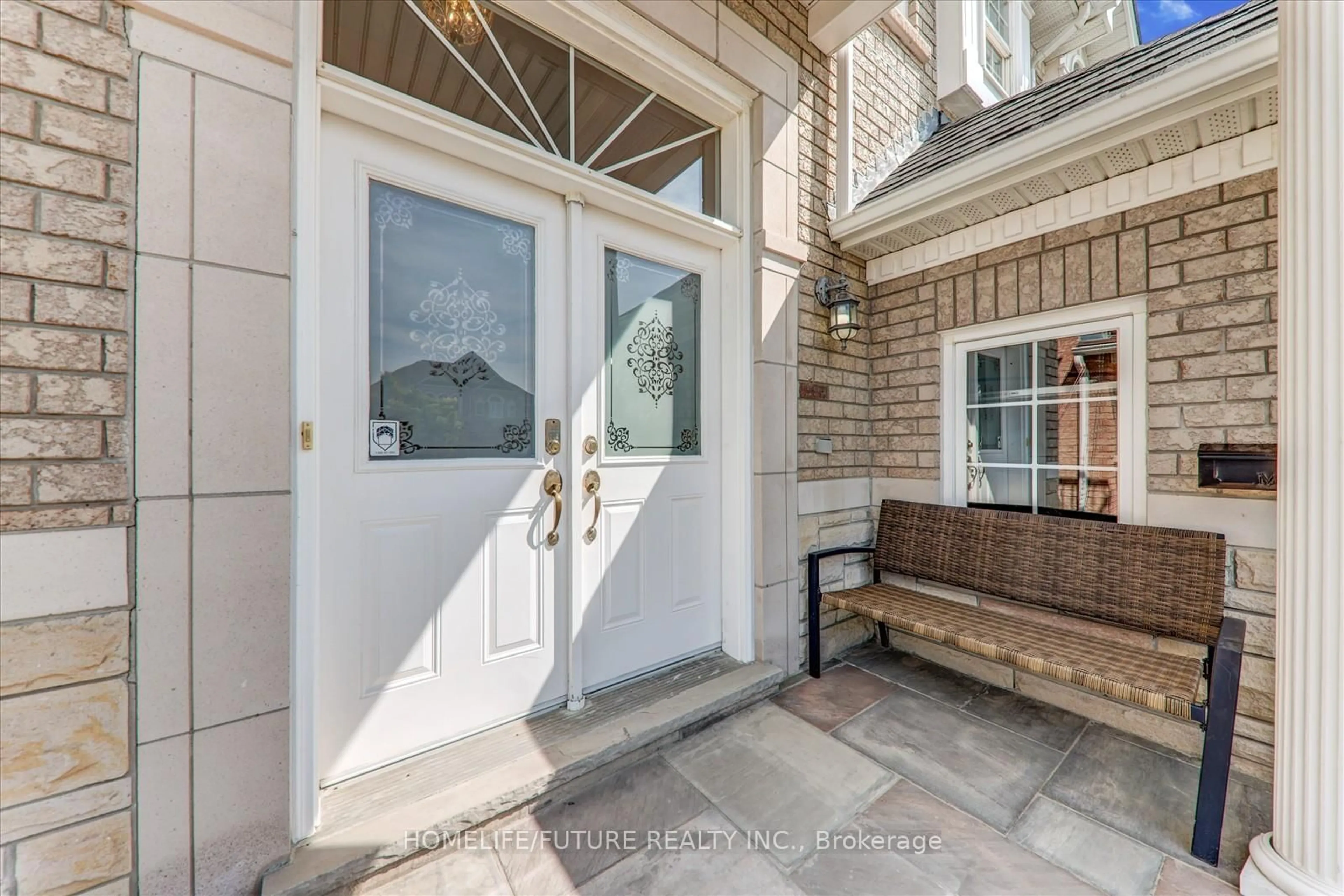 Indoor entryway for 30 Jonesridge Dr, Ajax Ontario L1T 4Z6