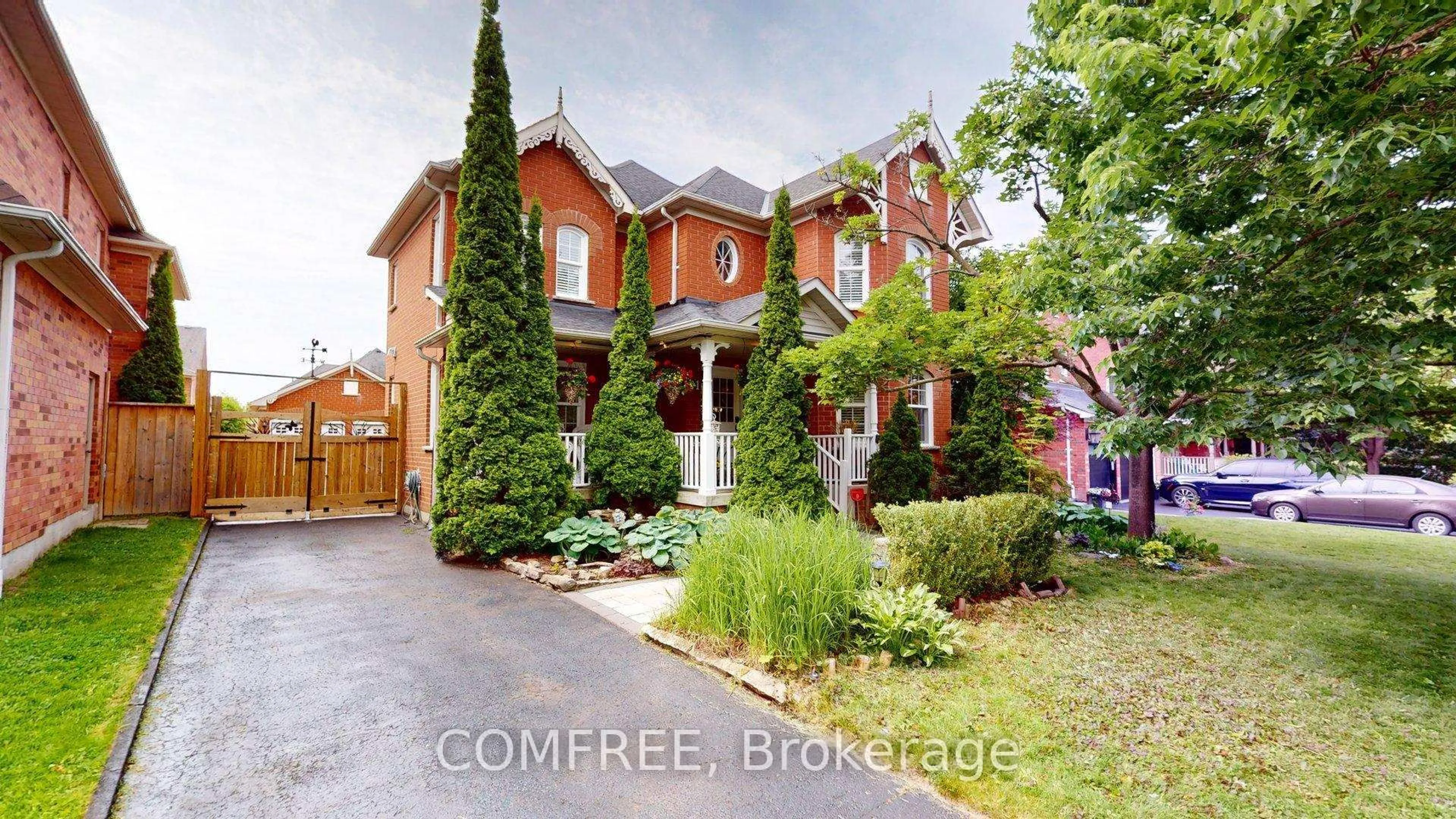 Home with brick exterior material, street for 21 Mcbeth Pl, Whitby Ontario L1M 1E7