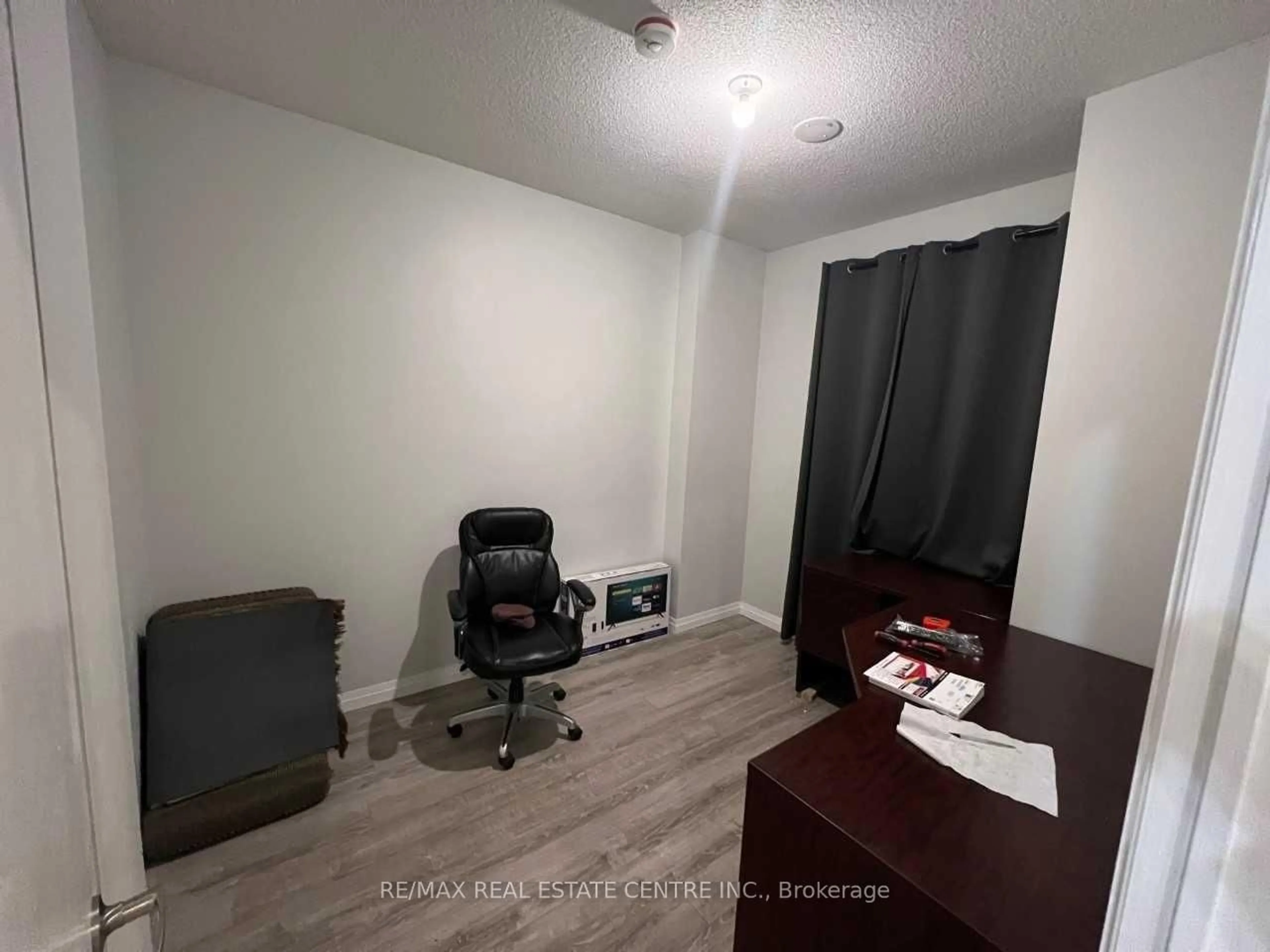 A pic of a room for 2150 Lawrence Ave #103, Toronto Ontario M1R 3A7