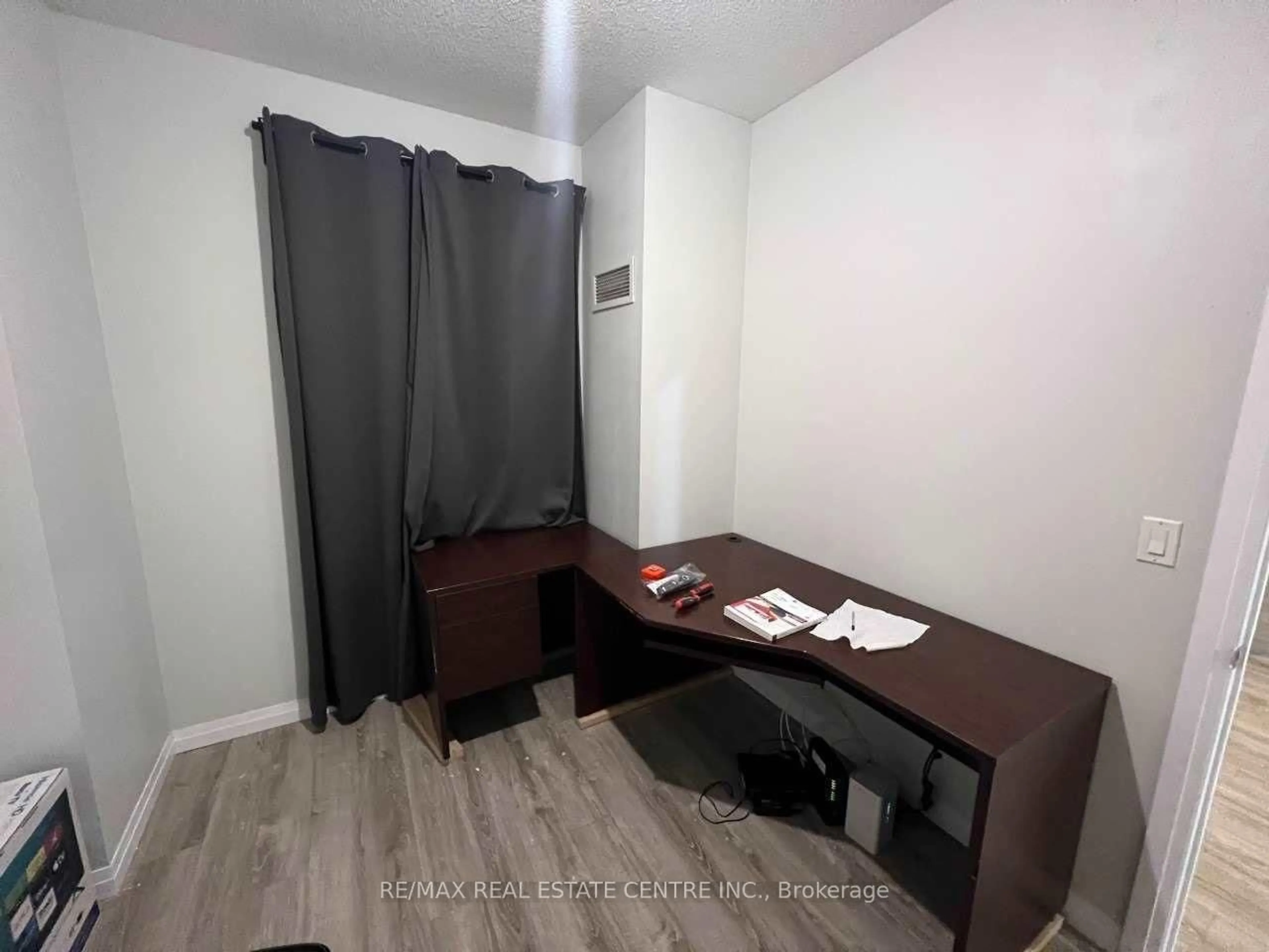 A pic of a room for 2150 Lawrence Ave #103, Toronto Ontario M1R 3A7