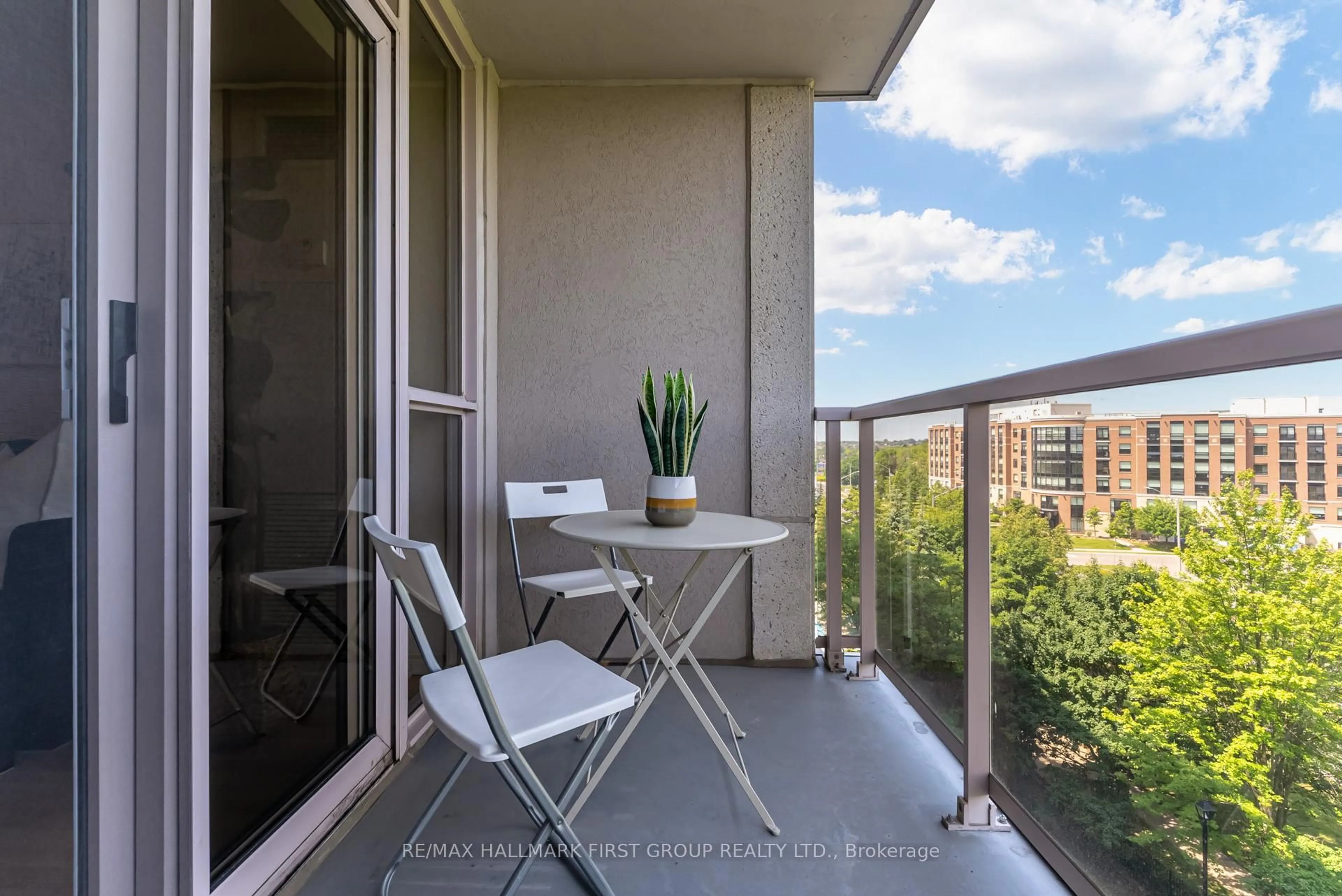 Balcony in the apartment, water/lake/river/ocean view for 1200 The Esplanade, Pickering Ontario L1V 6V3