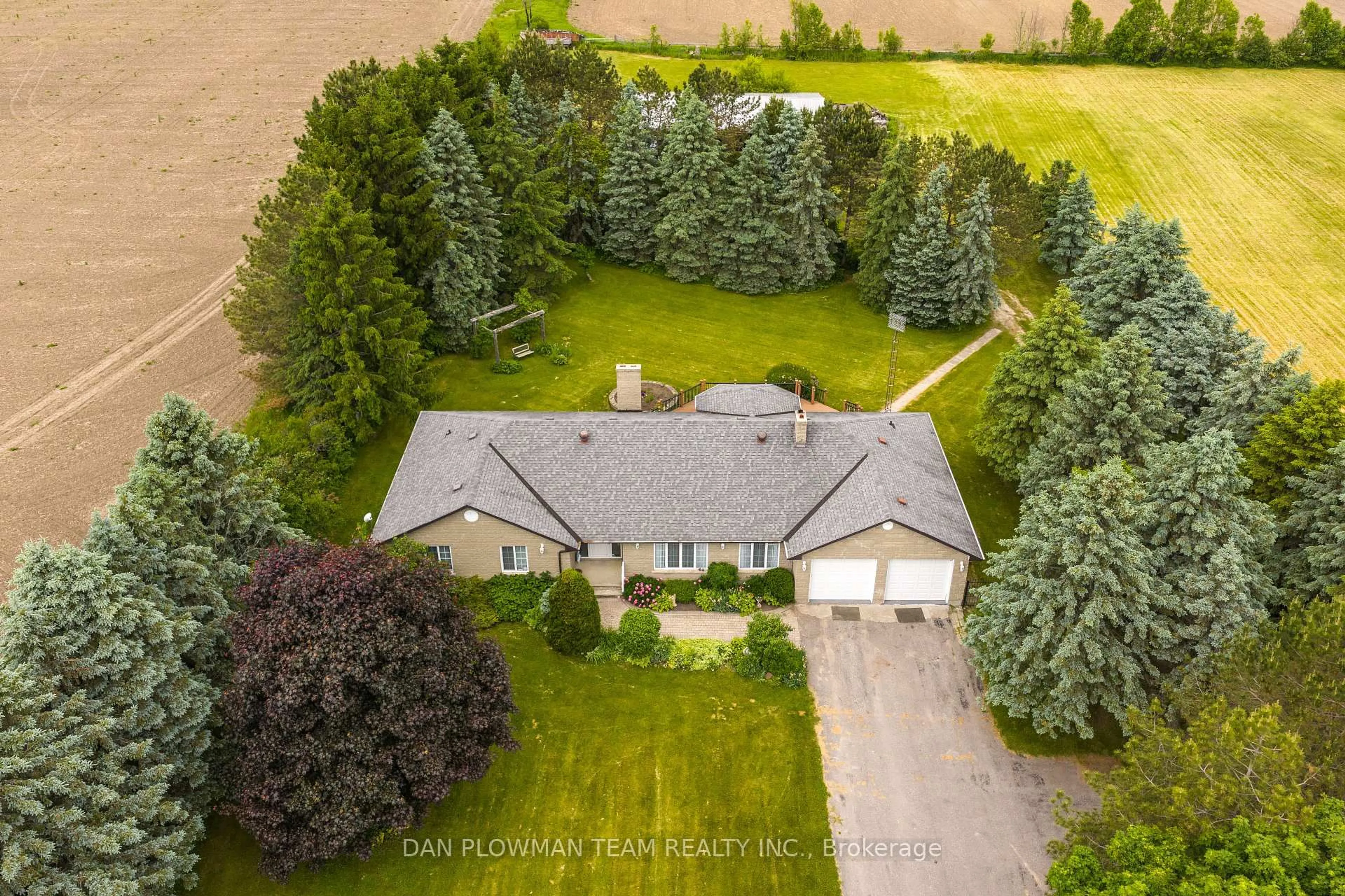 A pic from outside/outdoor area/front of a property/back of a property/a pic from drone, unknown for 1902 Concession 9 Rd, Clarington Ontario L0B 1B0