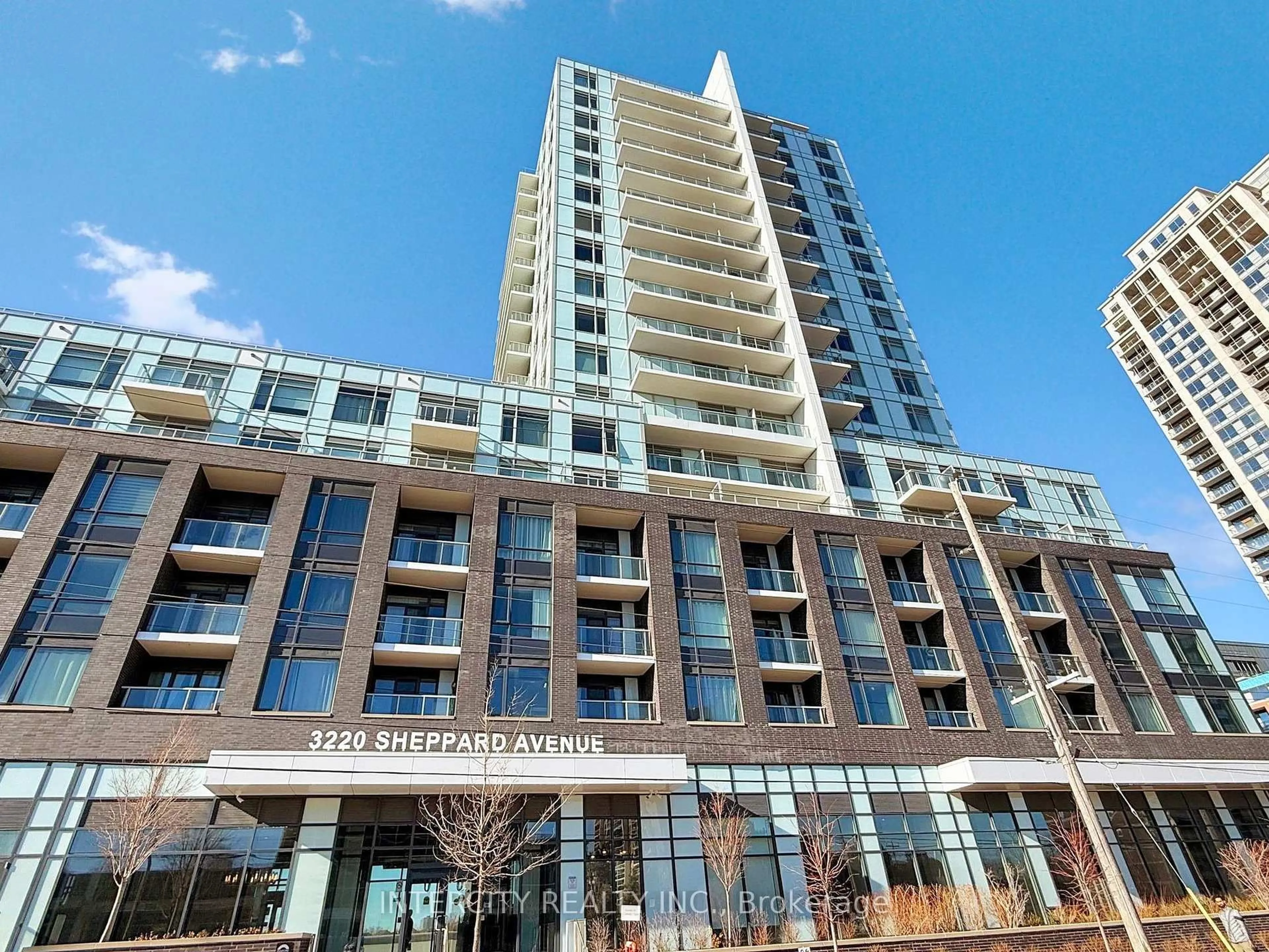 Indoor foyer for 3220 Sheppard Ave #203, Toronto Ontario M1T 3K3