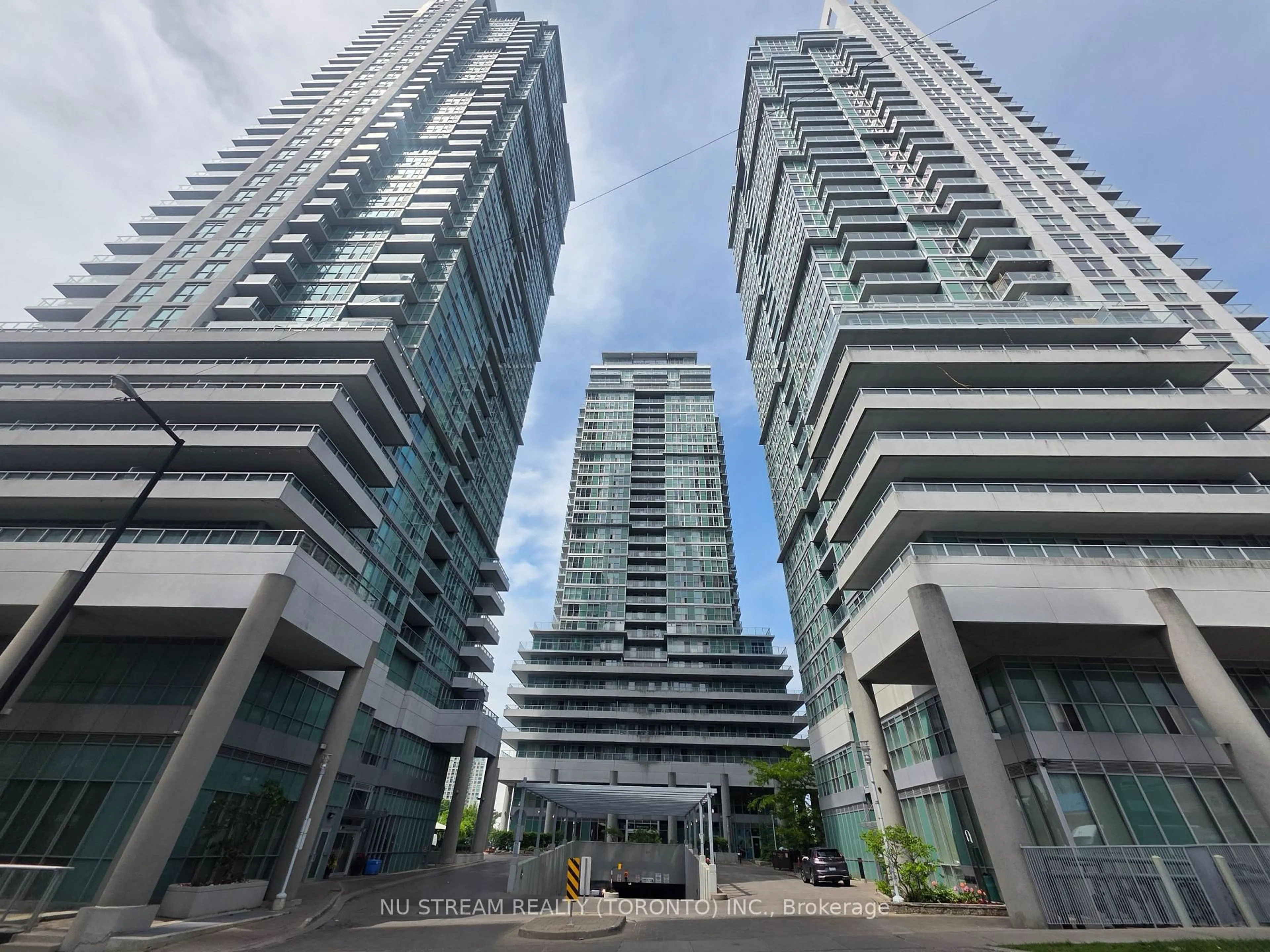 Indoor foyer for 60 Town Centre Crt #812, Toronto Ontario M1P 0B1