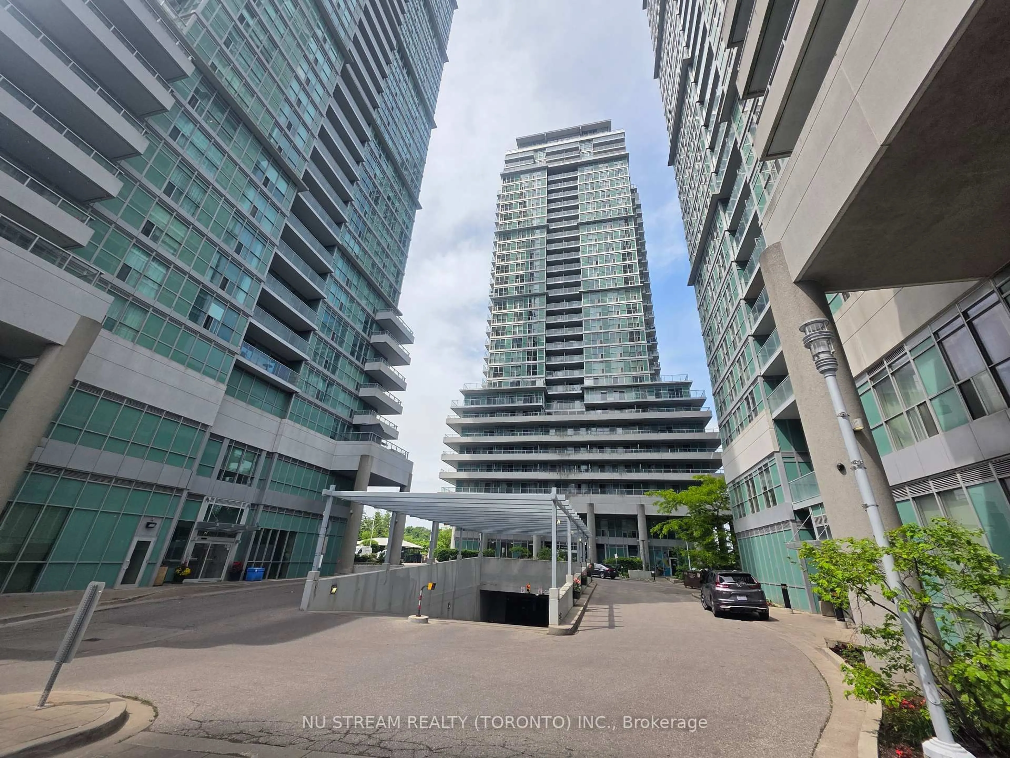 Indoor foyer for 60 Town Centre Crt #812, Toronto Ontario M1P 0B1