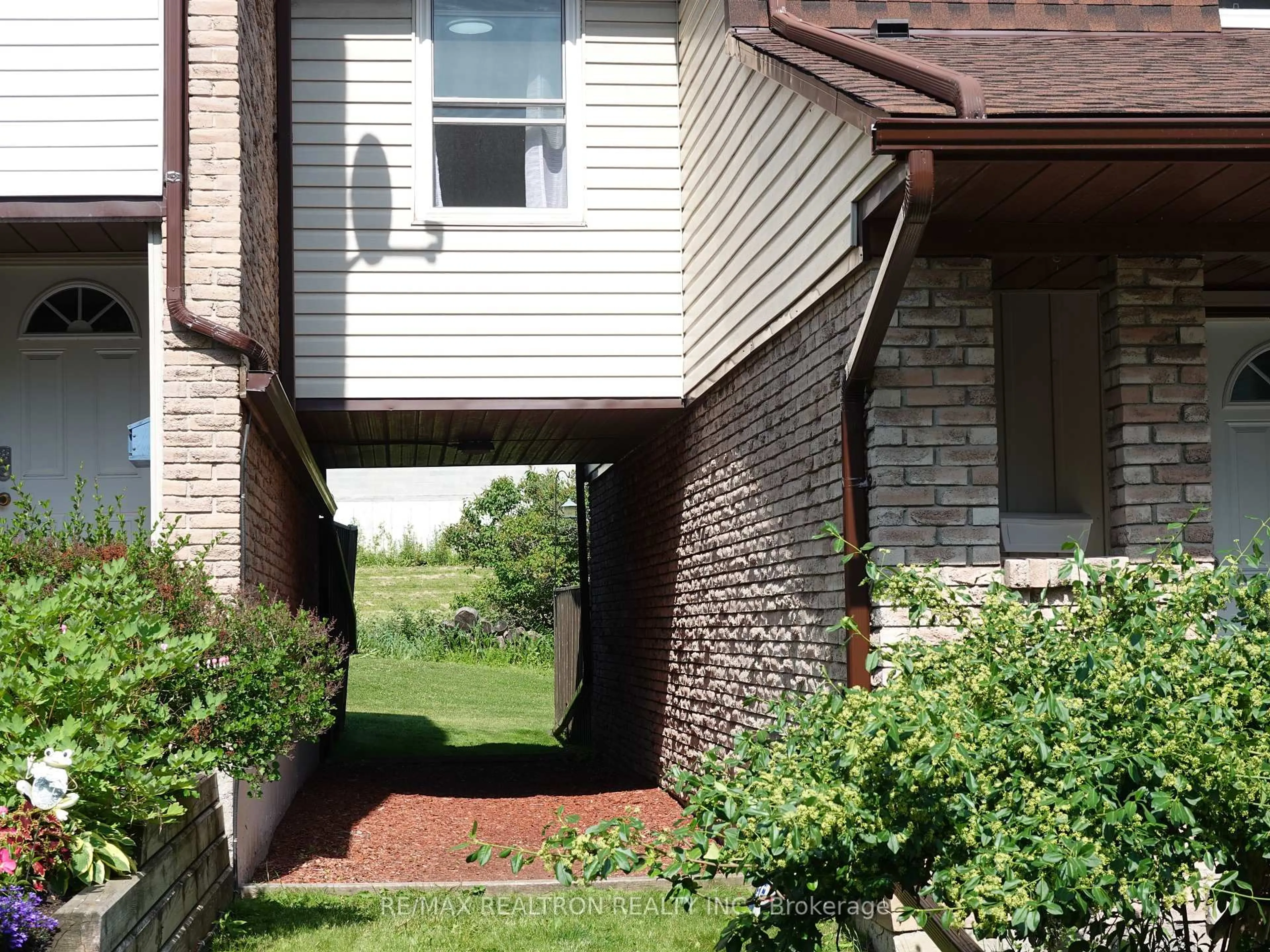 Home with brick exterior material, street for 1330 Trowbridge Dr #63, Oshawa Ontario L1G 7L1