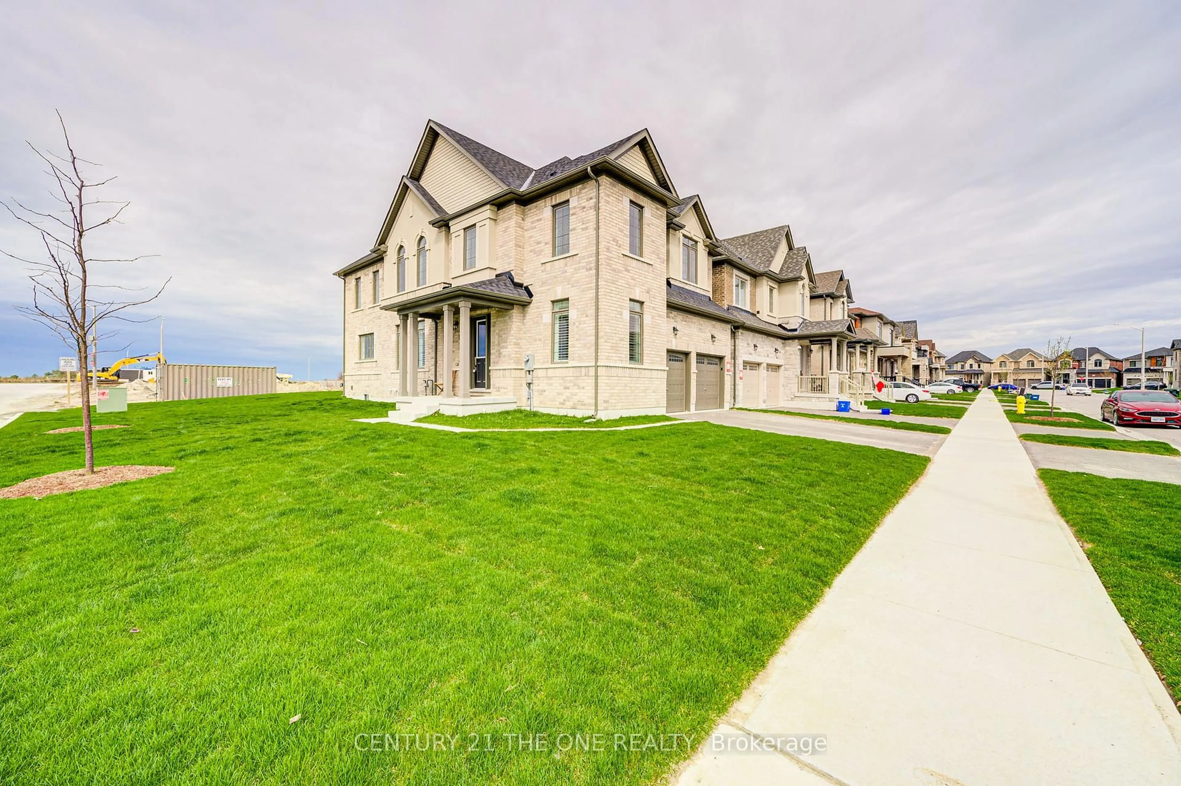 A pic from outside/outdoor area/front of a property/back of a property/a pic from drone, street for 2 Wesley Brooks St, Clarington Ontario L1B 0W4