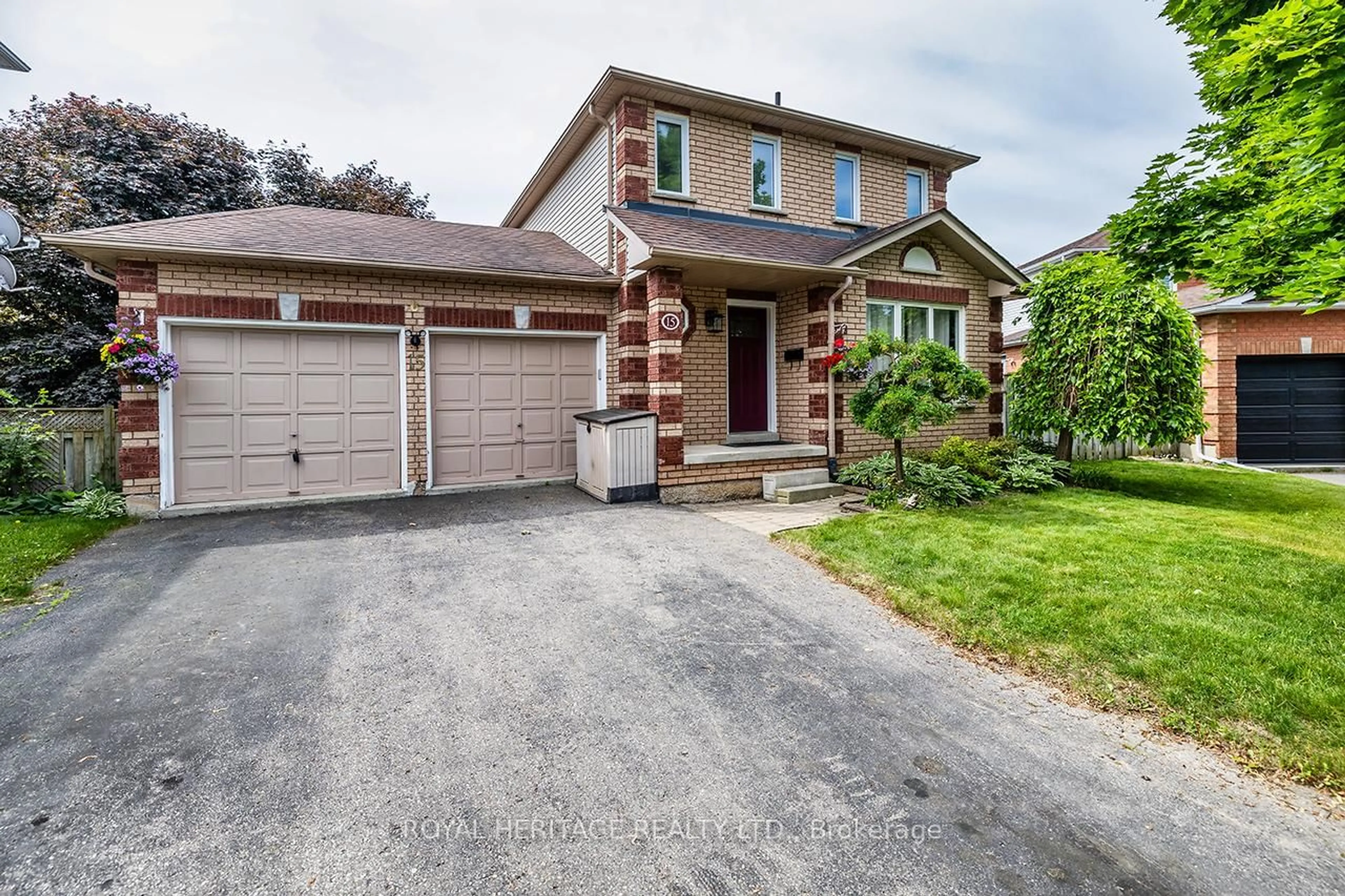 Home with brick exterior material, street for 15 Merryfield Crt, Clarington Ontario L1C 4L2