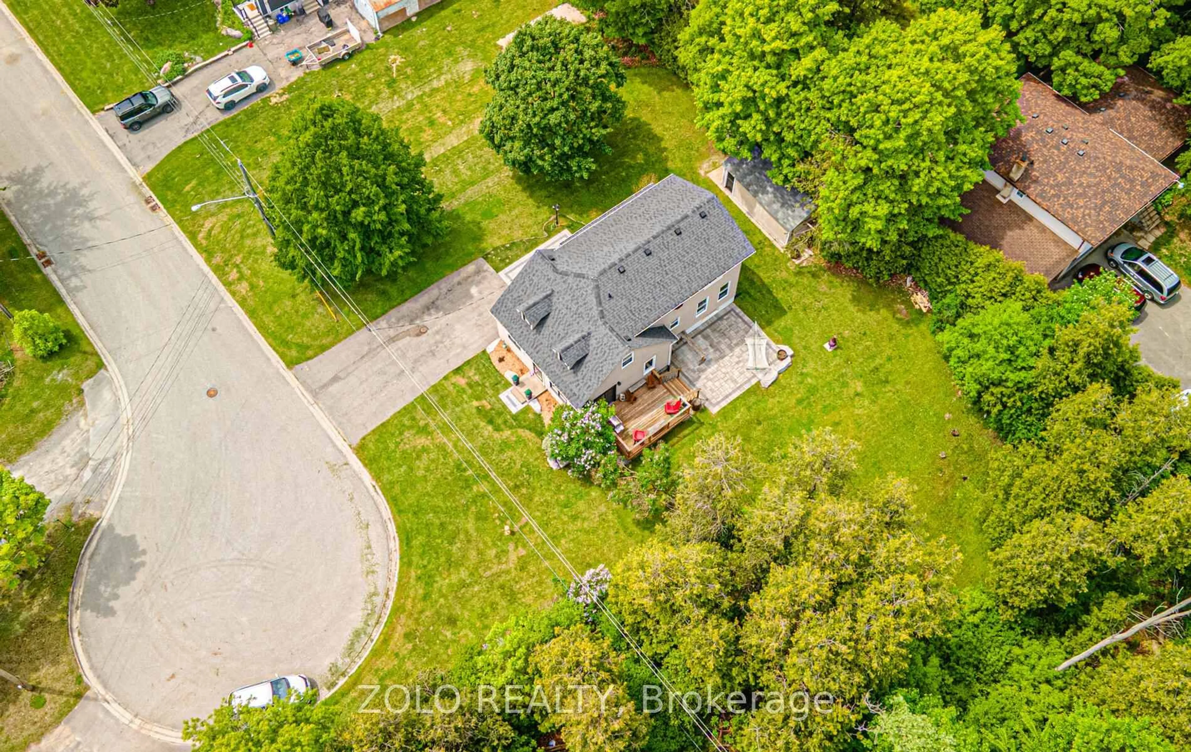 A pic from outside/outdoor area/front of a property/back of a property/a pic from drone, street for 46 Lawson Rd, Clarington Ontario L1E 2K3