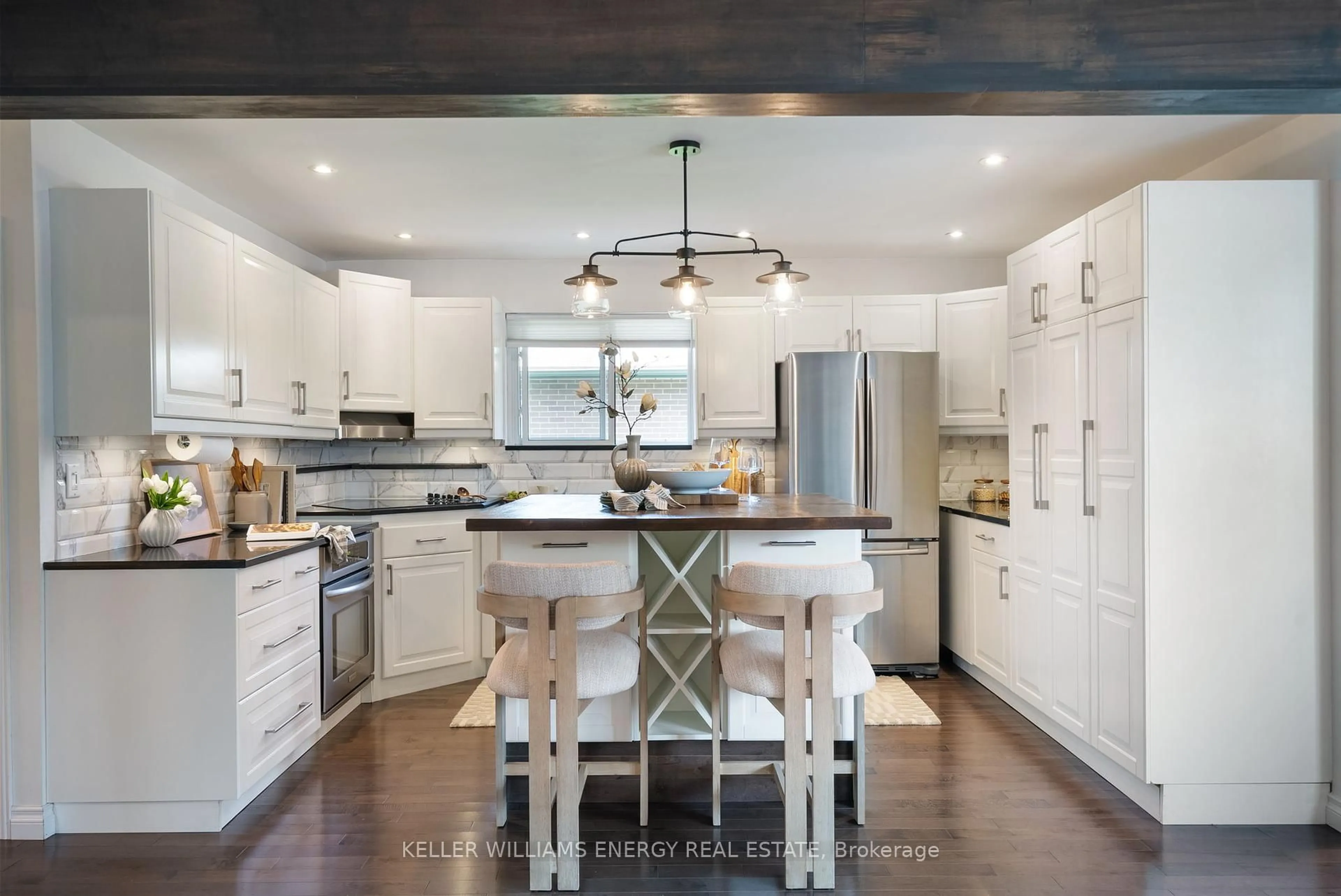 Open concept kitchen, unknown for 362 Elmridge St, Oshawa Ontario L1H 6R7
