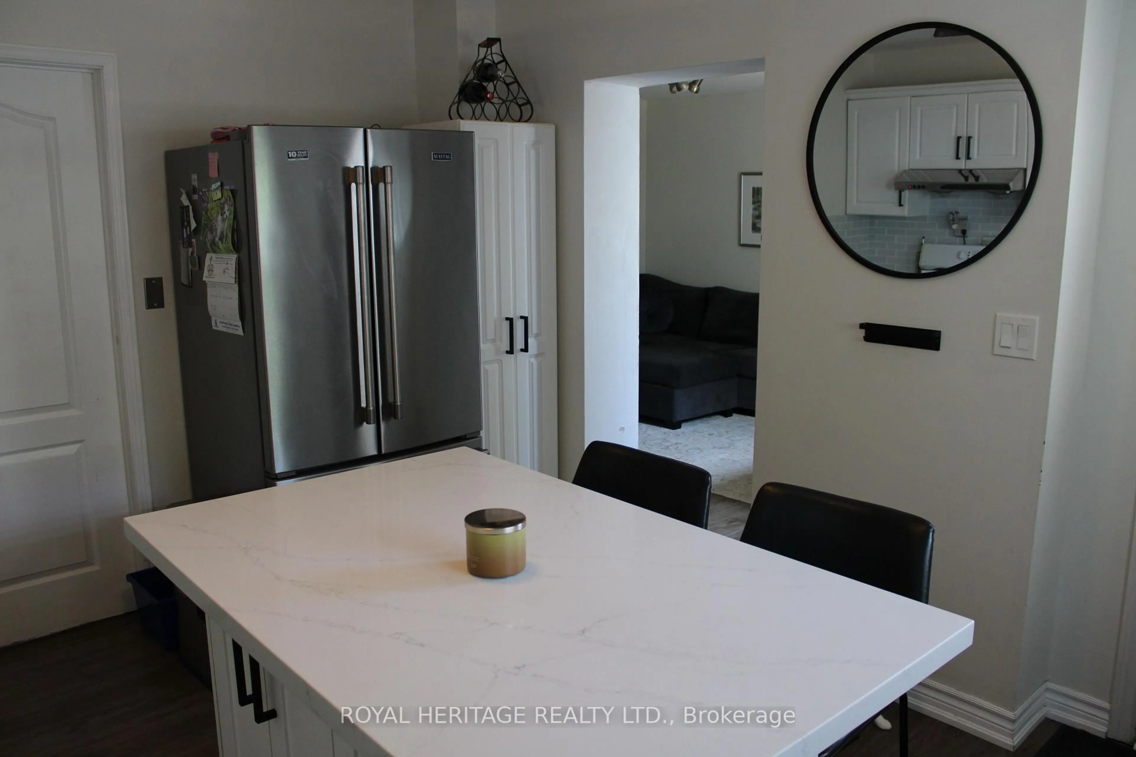 Unknown for 228 Court St, Oshawa Ontario L1H 4W7