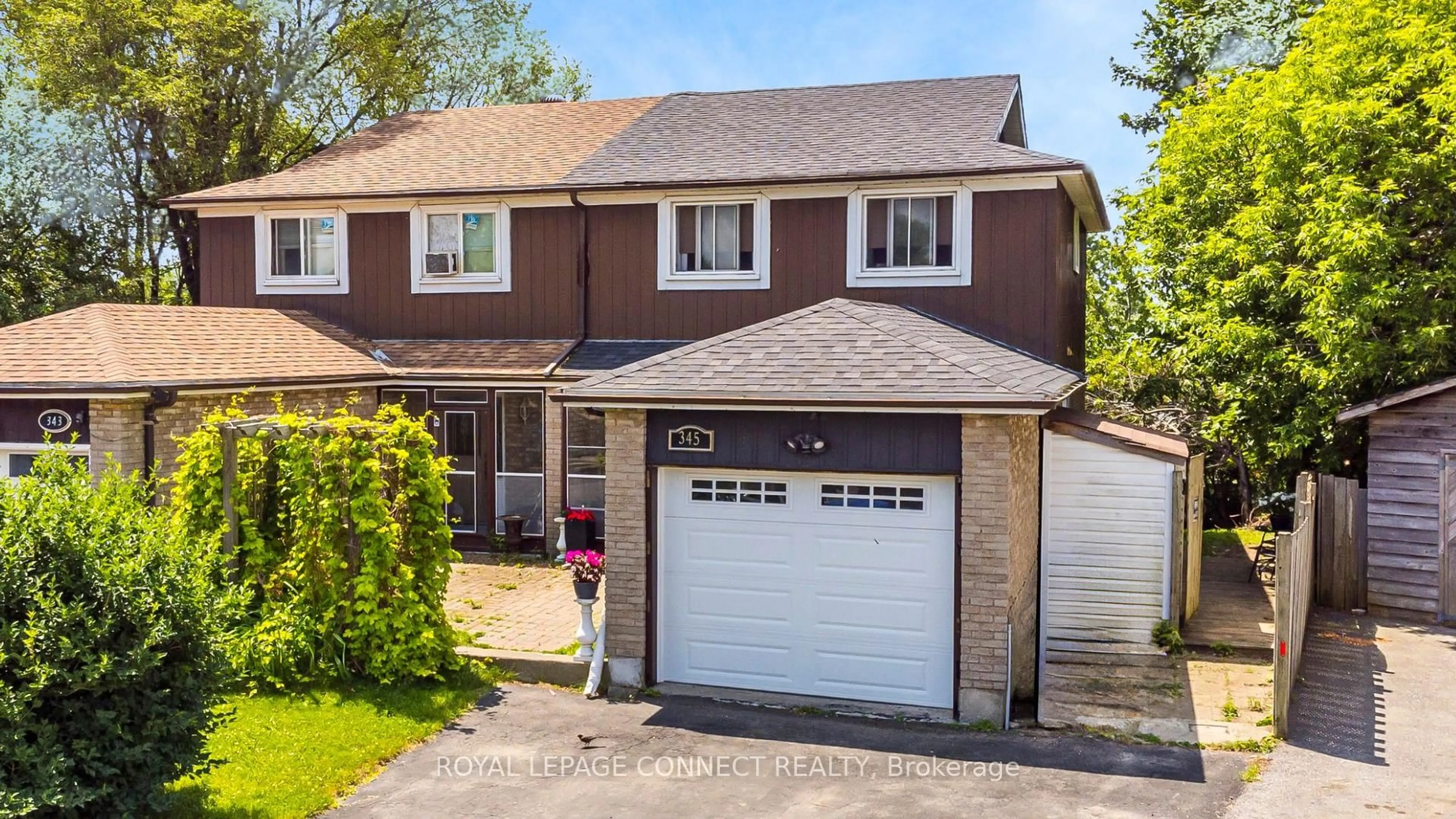 A pic from outside/outdoor area/front of a property/back of a property/a pic from drone, street for 345 Killarney Crt, Oshawa Ontario L1J 6C6