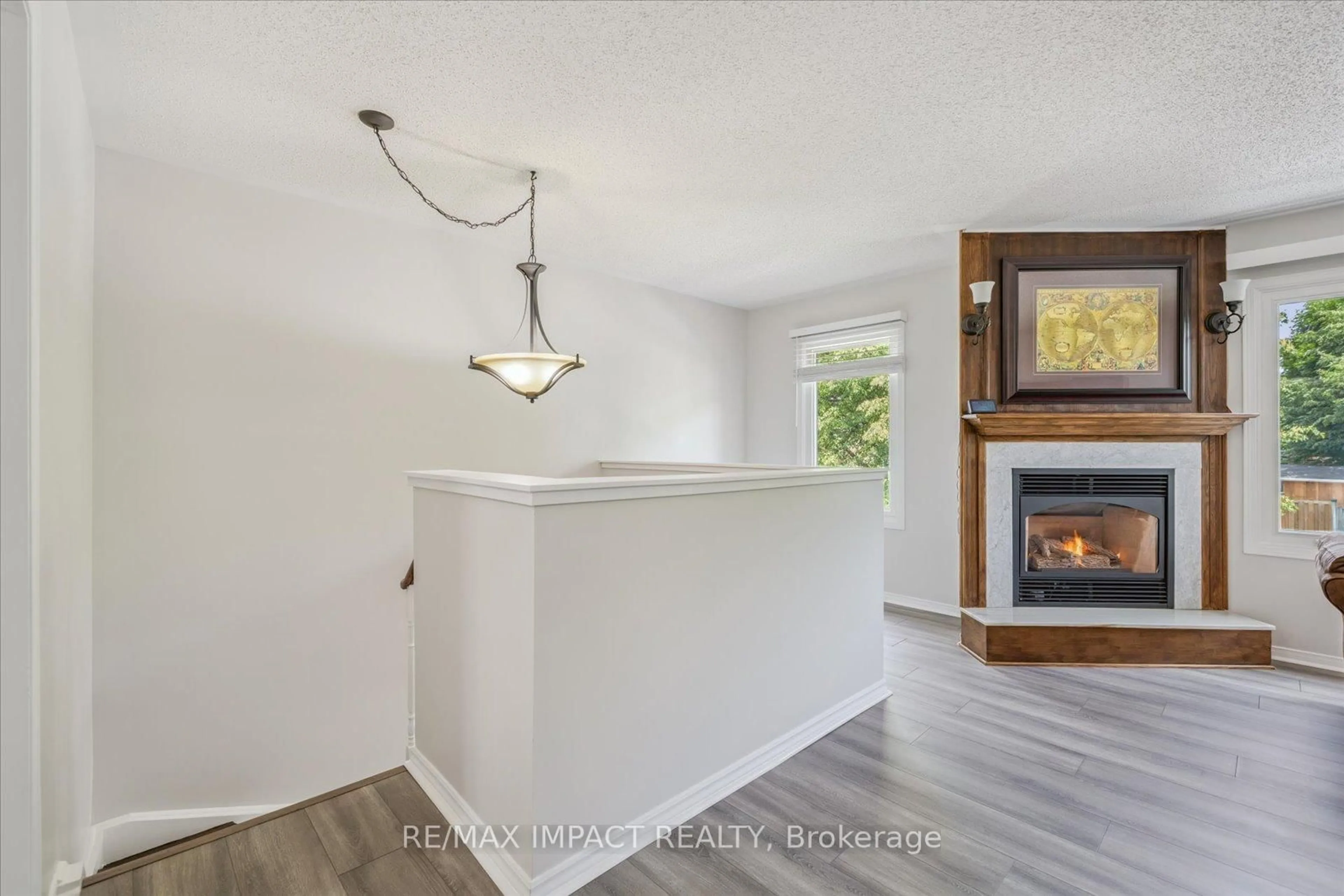 Unknown for 7 Farncomb Cres, Clarington Ontario L1C 4L5