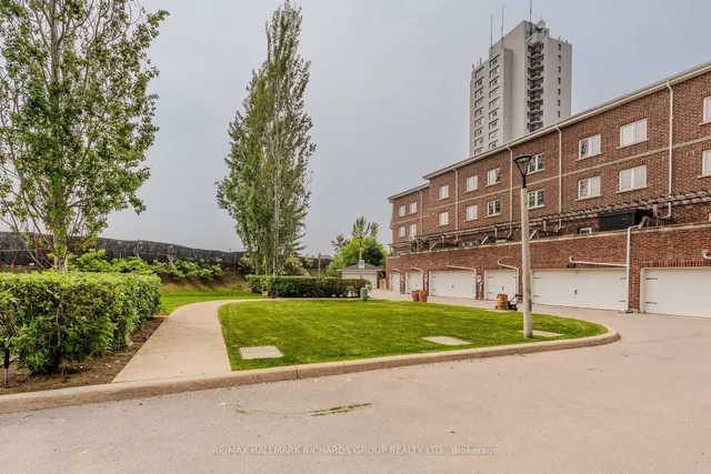 Primary image of 213 First Ave