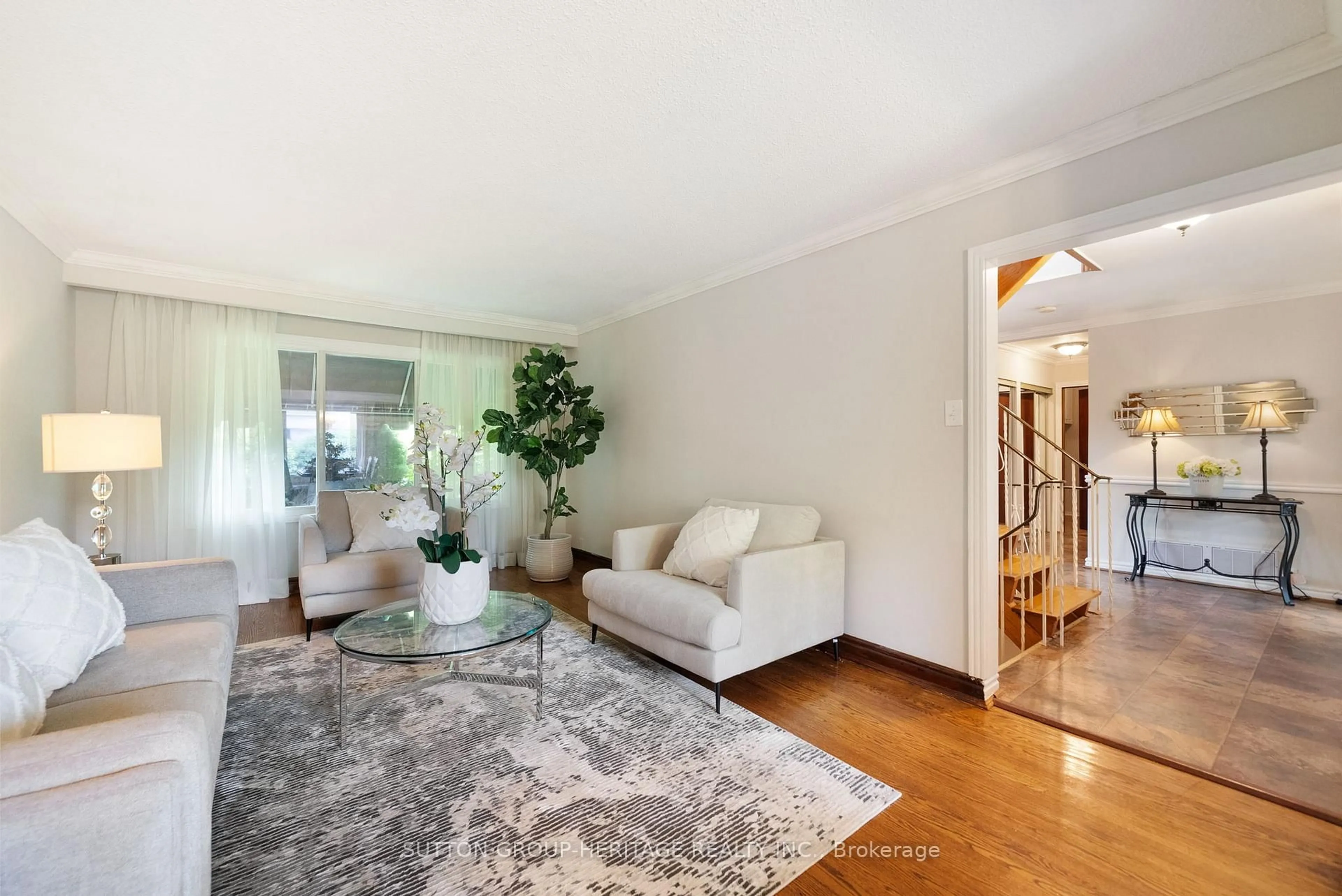 Living room with furniture, unknown for 3 Tilley Dr, Toronto Ontario M1C 2T9