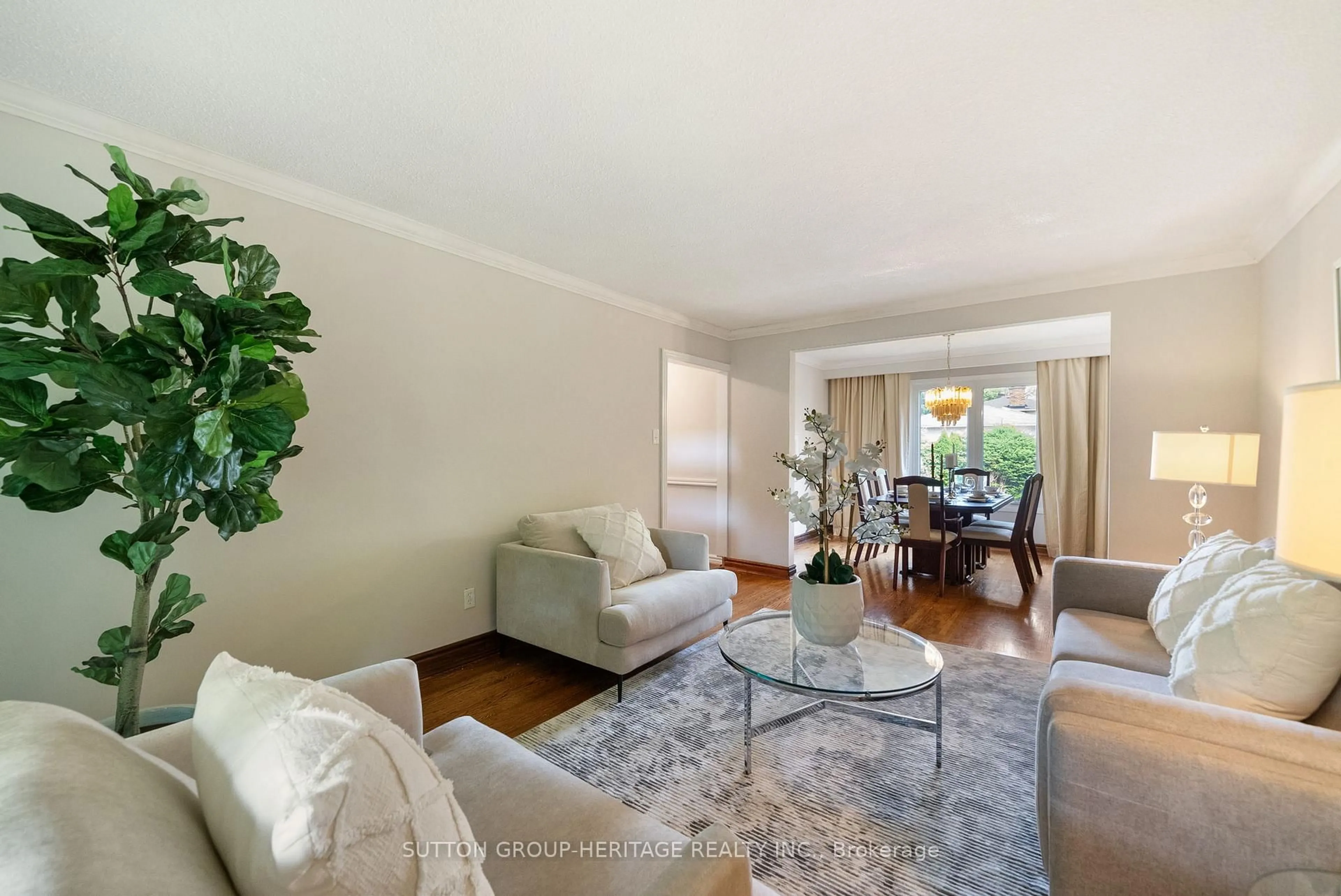 Living room with furniture, unknown for 3 Tilley Dr, Toronto Ontario M1C 2T9