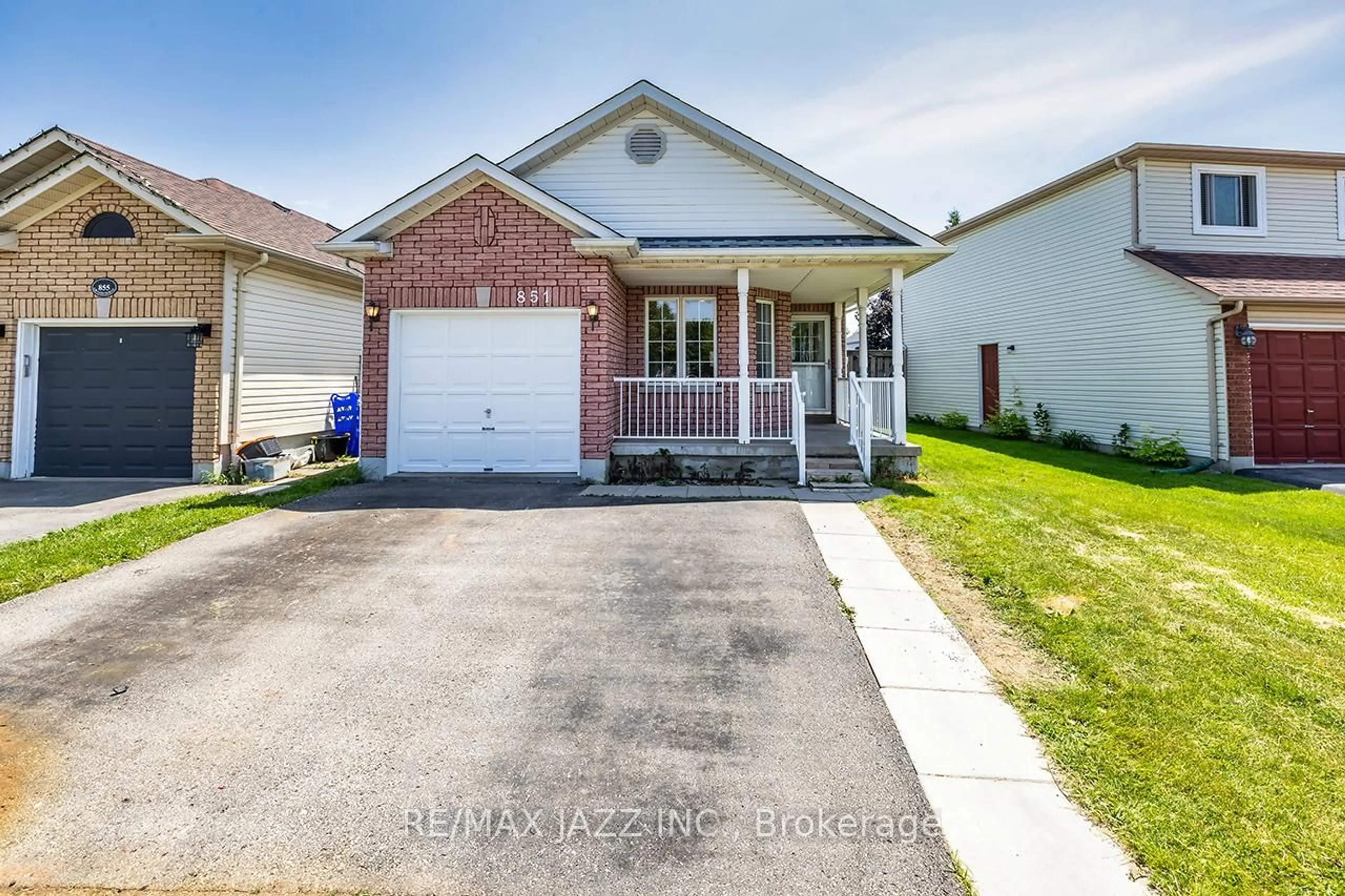 Home with brick exterior material, street for 851 Grandview St, Oshawa Ontario L1K 2E2