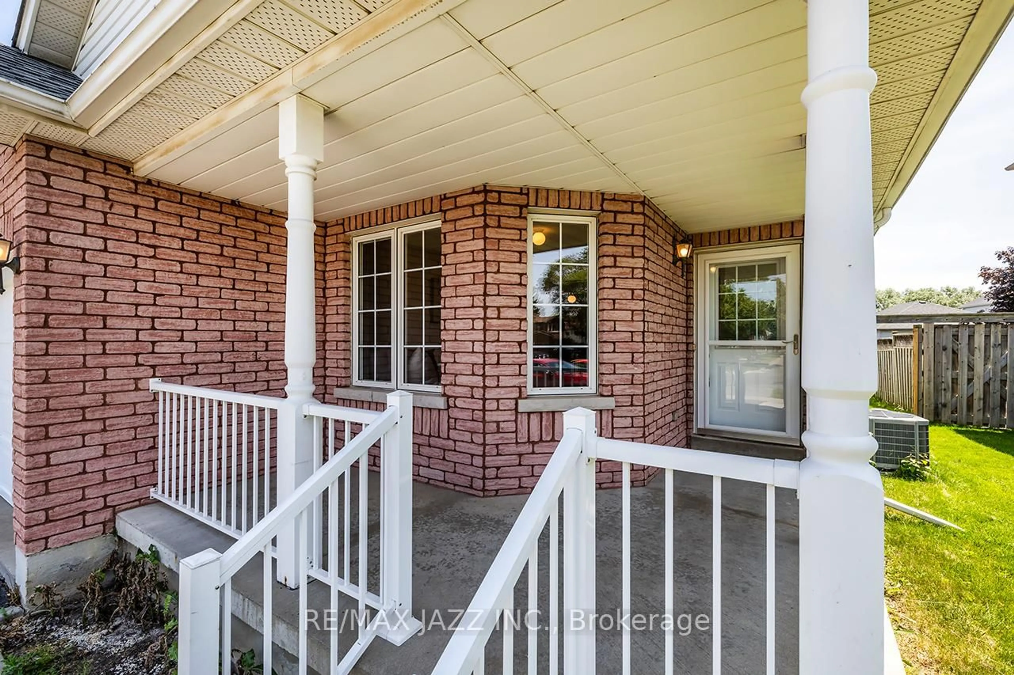 Unknown for 851 Grandview St, Oshawa Ontario L1K 2E2